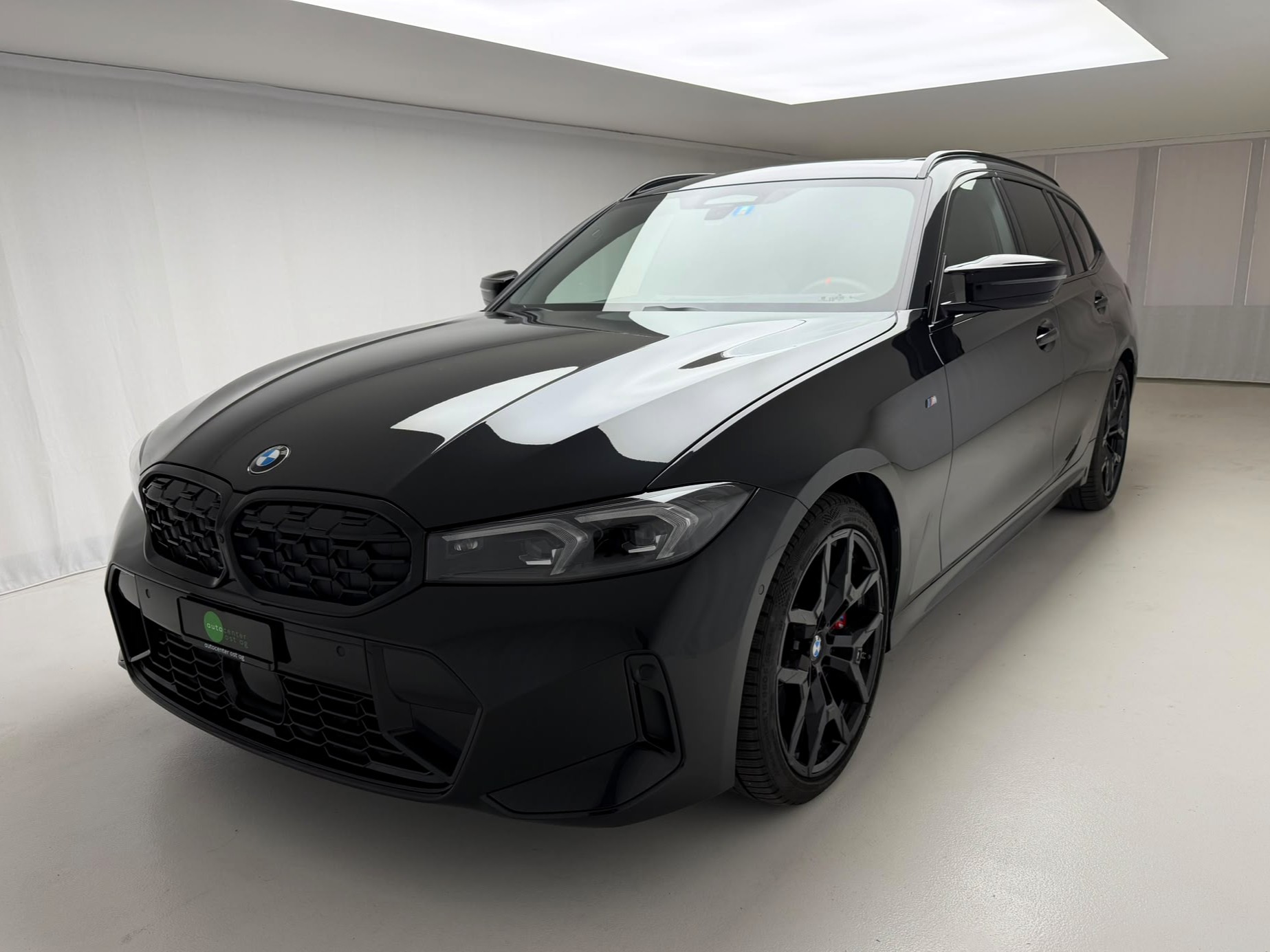 BMW M340i xDrive 48V Touring Steptronic M Sport Pro-showroom-element-1