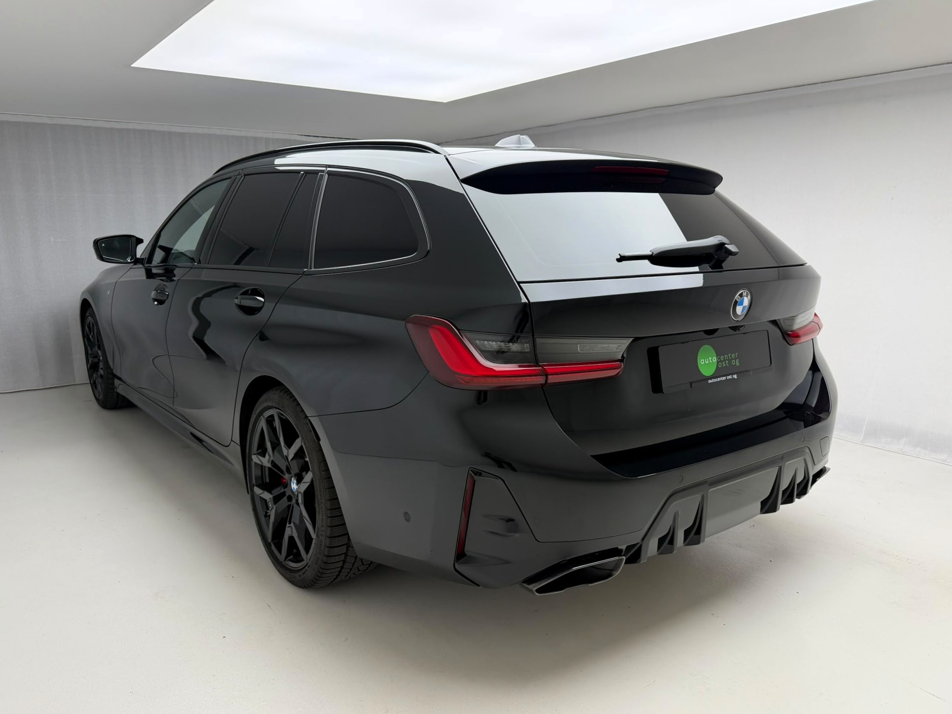 BMW M340i xDrive 48V Touring Steptronic M Sport Pro-showroom-element-2