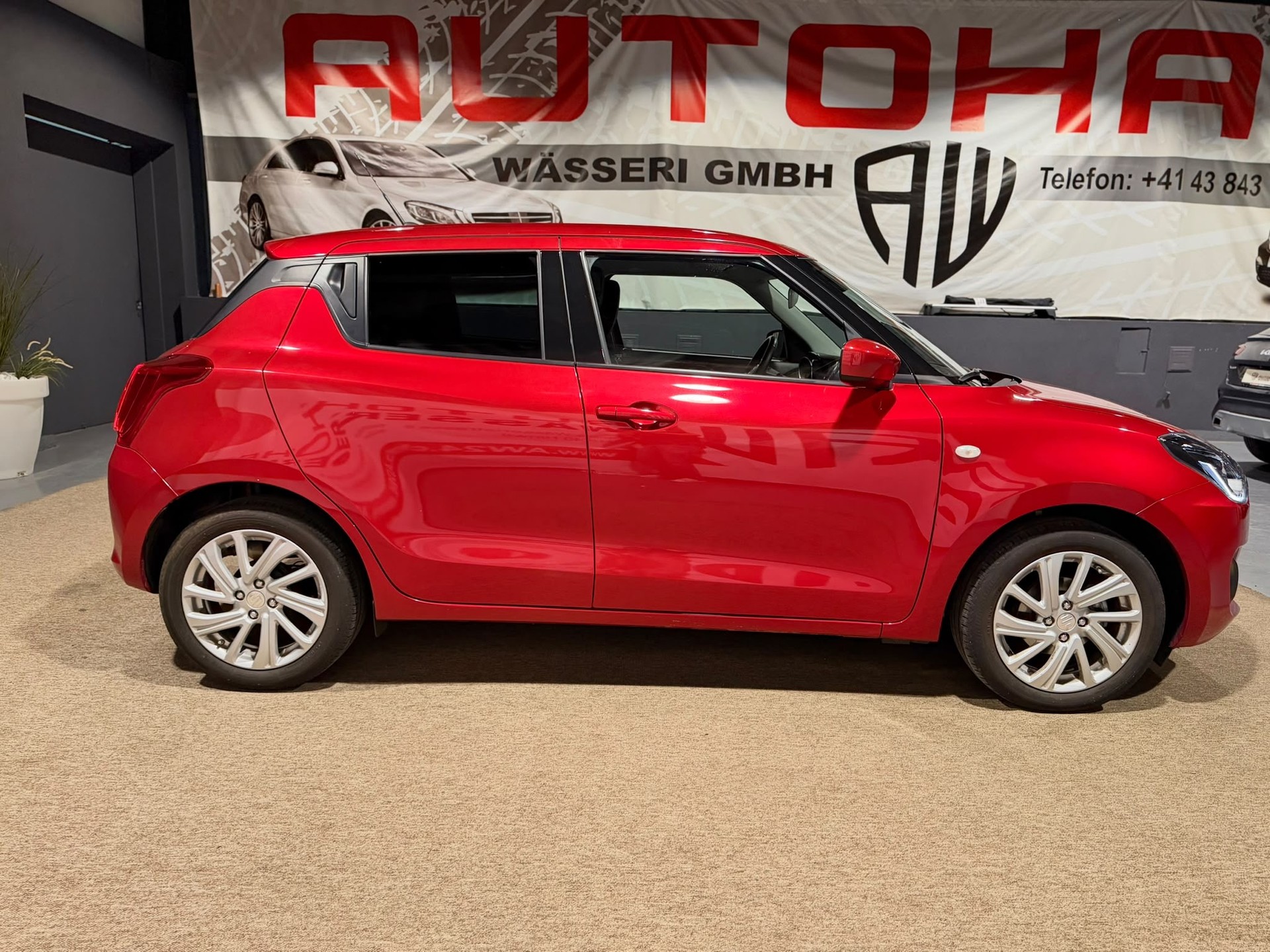 SUZUKI Swift 1.2 Compact Top Hybrid CVT-showroom-element-1