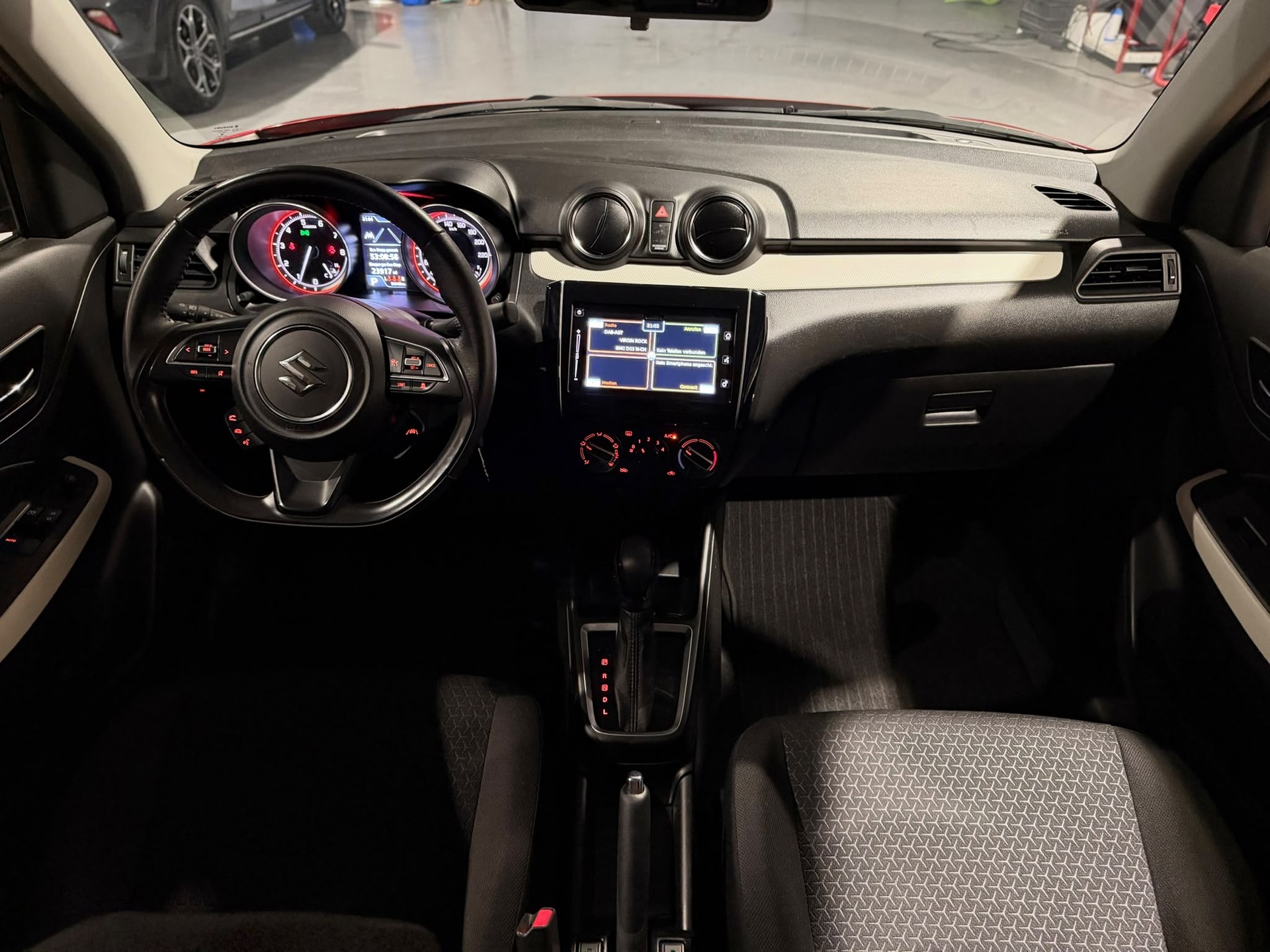 SUZUKI Swift 1.2 Compact Top Hybrid CVT-image-8