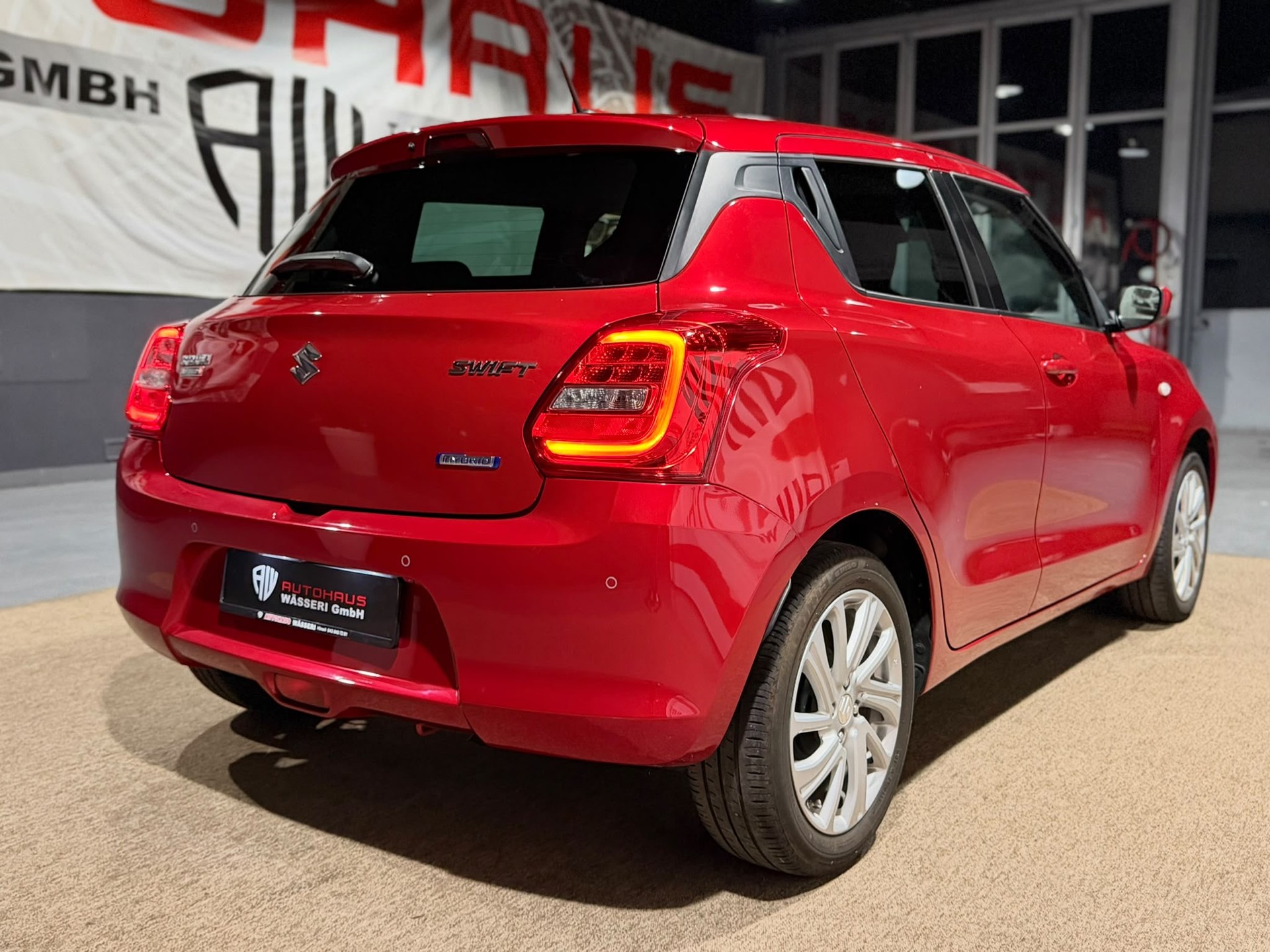 SUZUKI Swift 1.2 Compact Top Hybrid CVT-showroom-element-2
