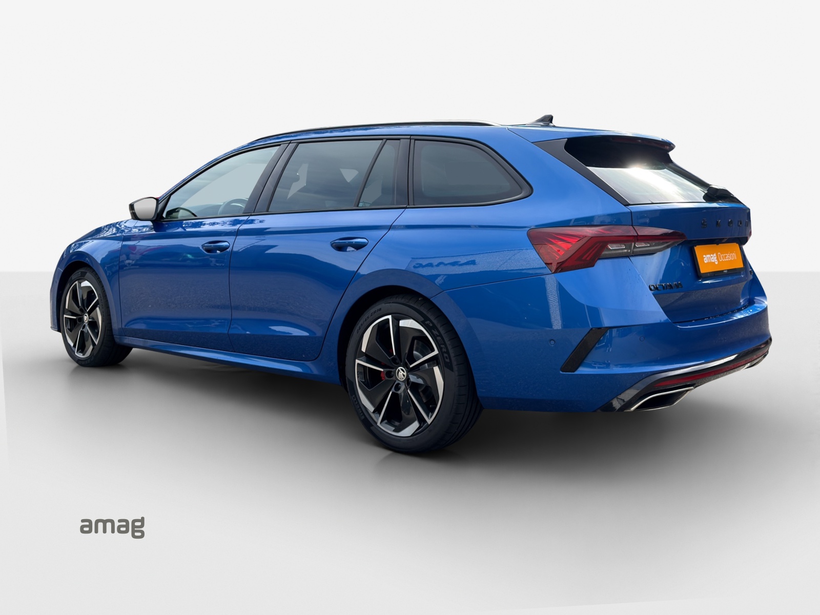 SKODA Octavia Combi 2.0 TDI DSG RS 4x4-showroom-element-2