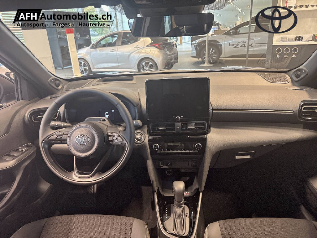 TOYOTA Yaris Cross 1.5 VVT-i HSD Premium AWD-i-image-17