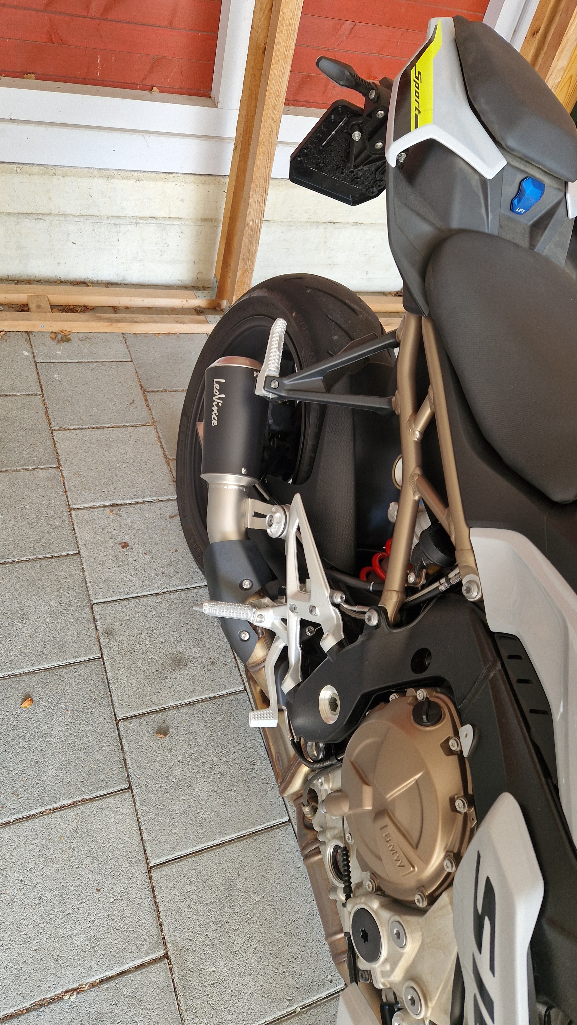 BMW S 1000 R-image-4