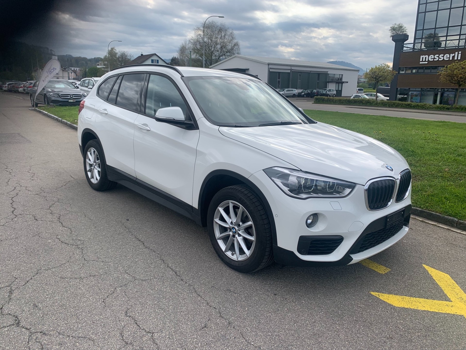 BMW X1 xDrive 18d Sport Line Steptronic-image-11