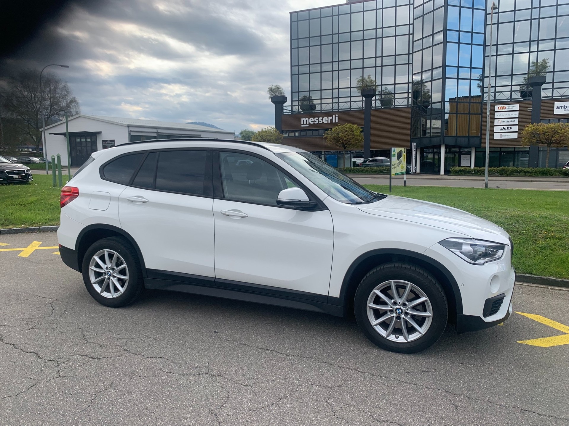 BMW X1 xDrive 18d Sport Line Steptronic-image-6