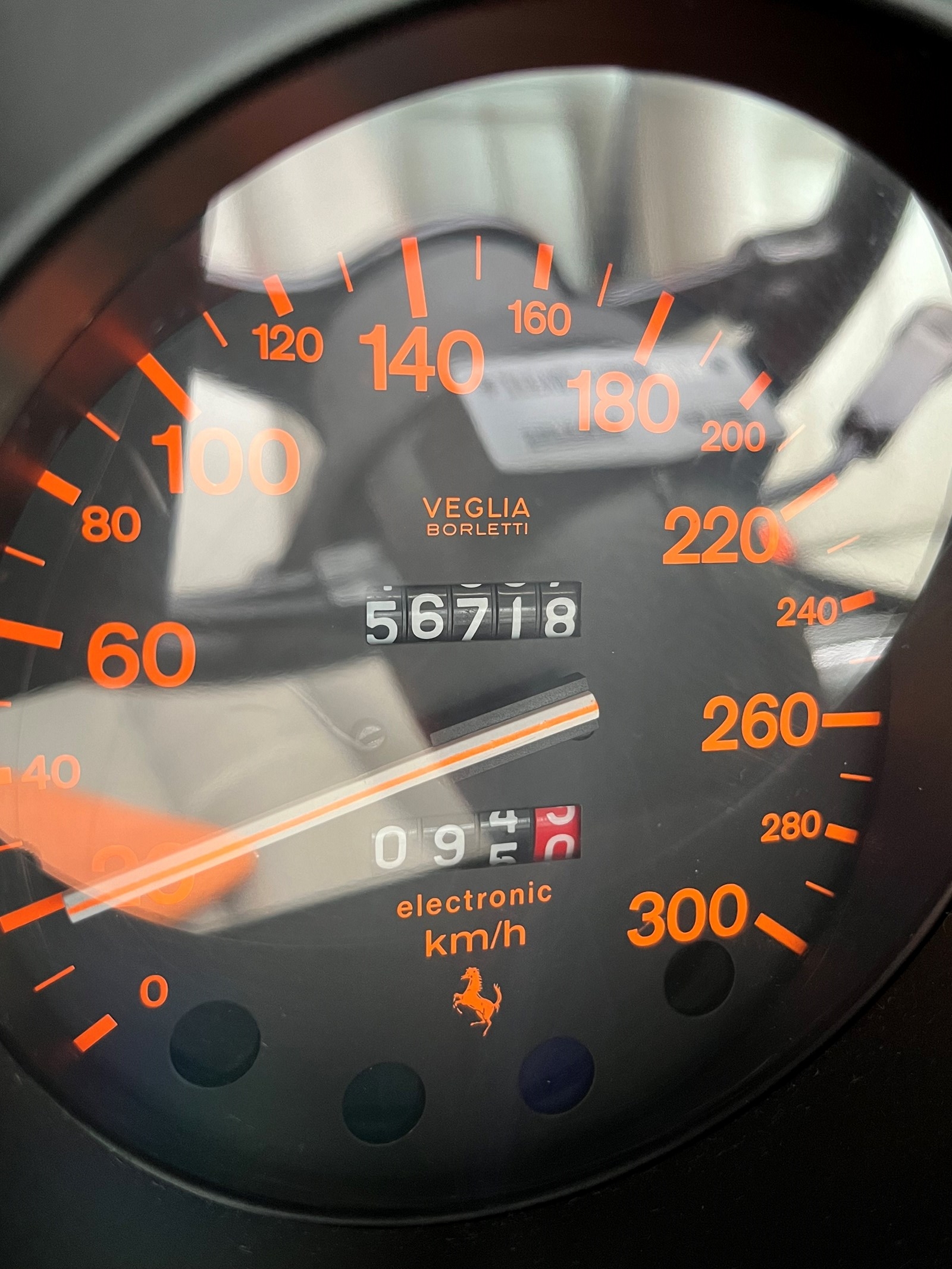 FERRARI 412-image-8