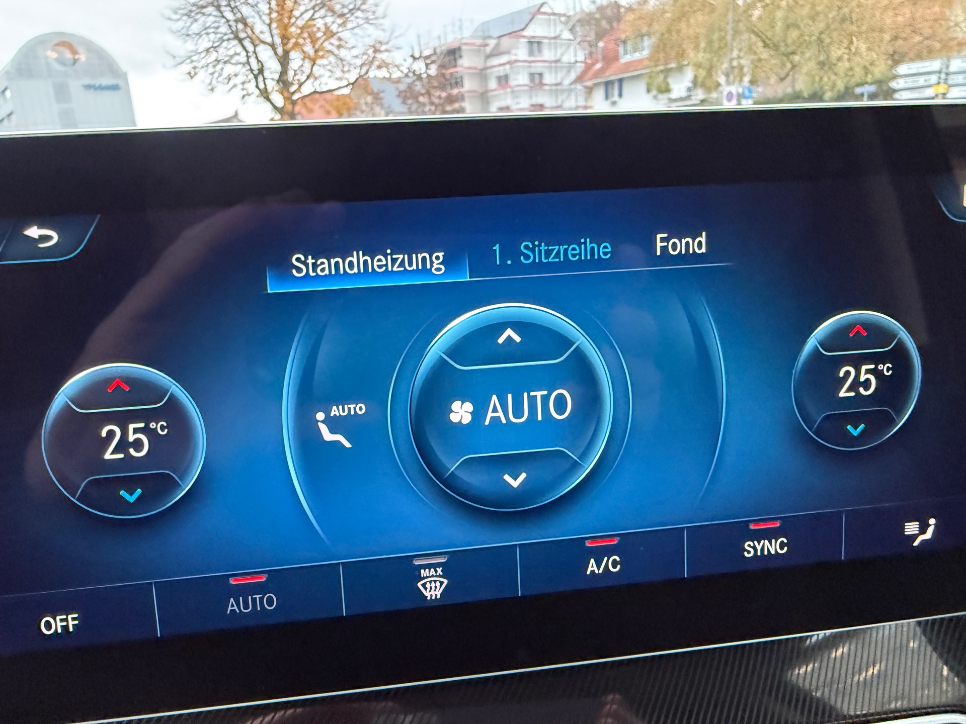 MERCEDES-BENZ V 220 d L 4Matic-image-15