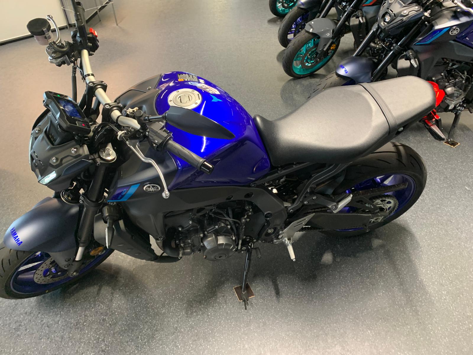 YAMAHA MT-09-image-4