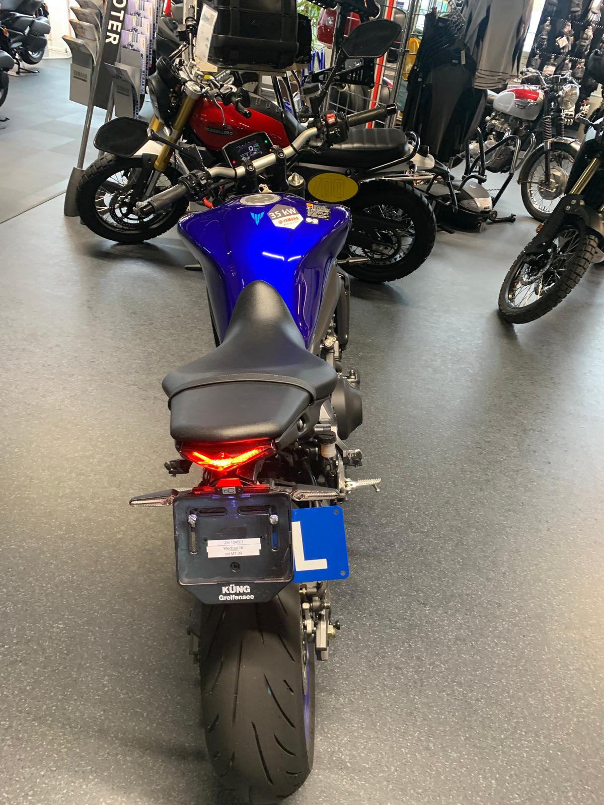 YAMAHA MT-09-image-3