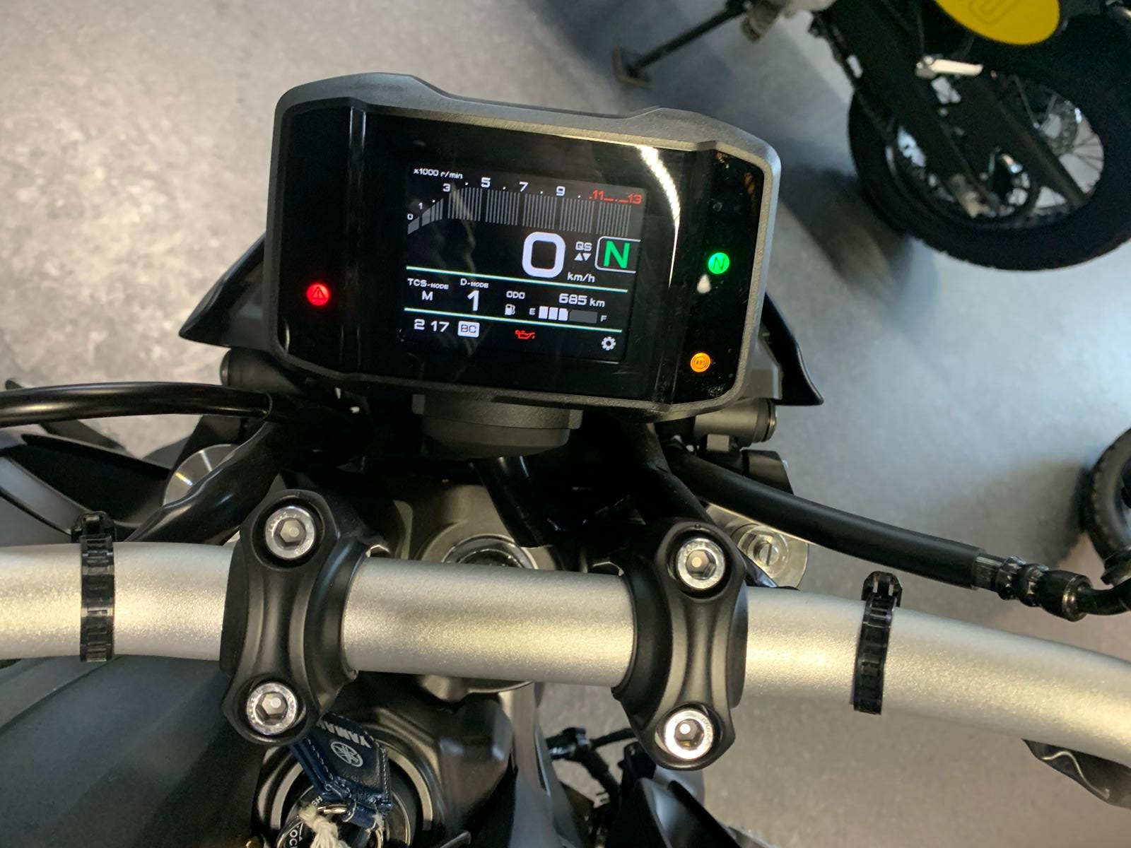 YAMAHA MT-09-image-2
