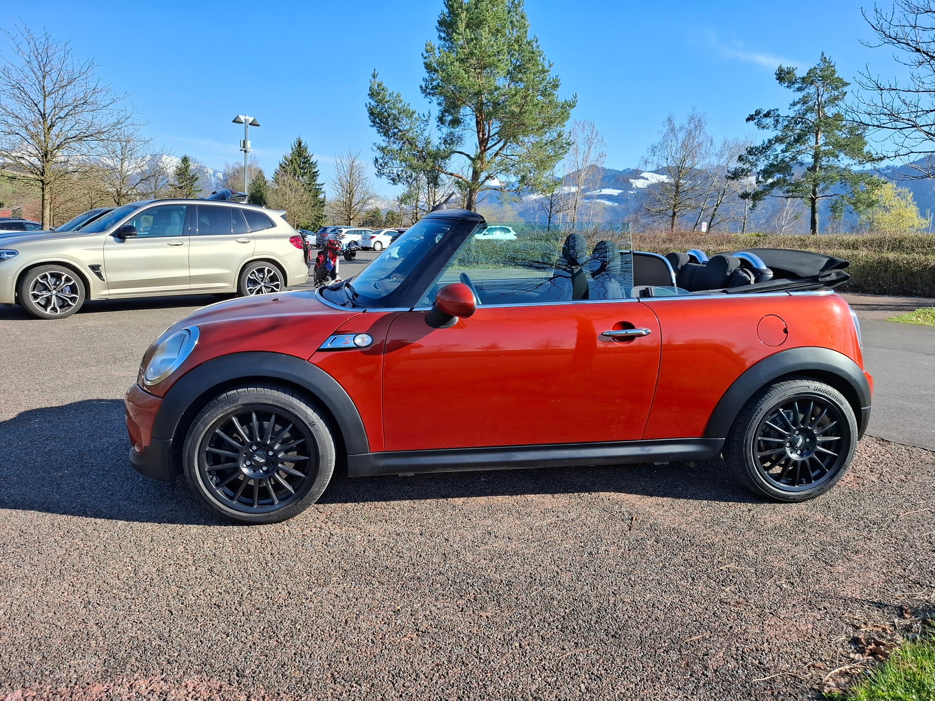 MINI Cooper S Cabriolet-image-2