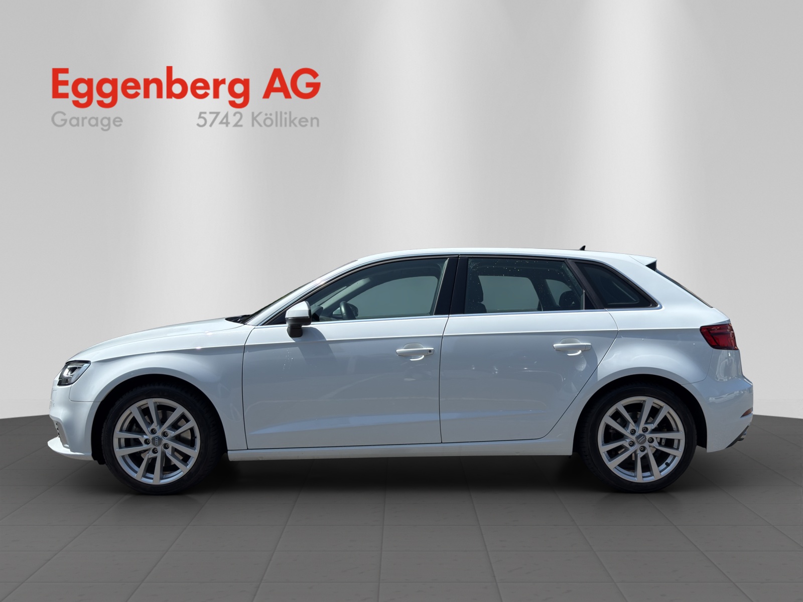 AUDI A3 Sportback 40 TFSI Sport quattro S-tronic-showroom-element-1