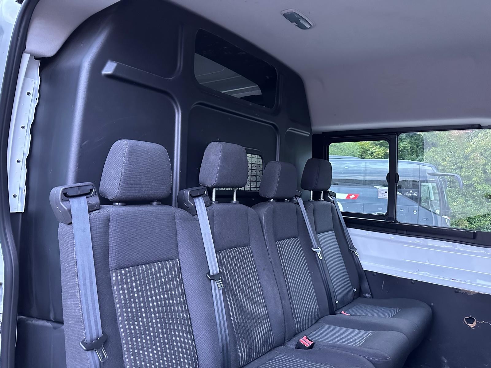 FORD Transit Van DCiV 350 L2H2 Ambiente RWD-image-9