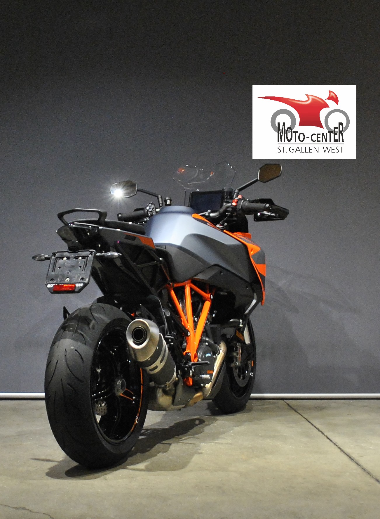 KTM 1290 Super Duke GT-image-4