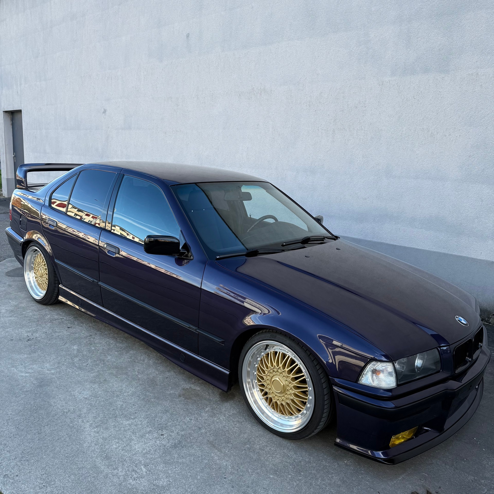 BMW 325i