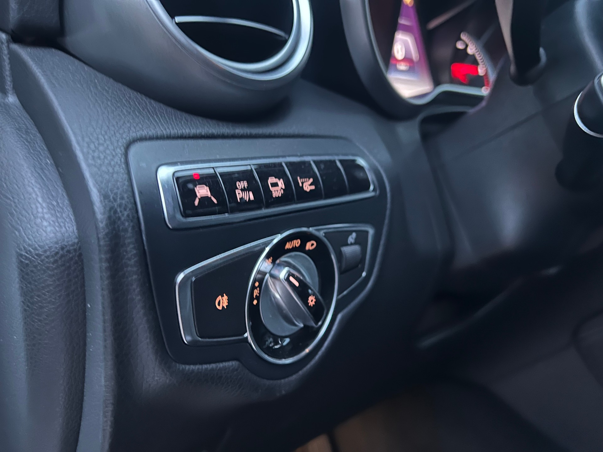 MERCEDES-BENZ GLC 220 d 4Matic 9G-Tronic-image-7