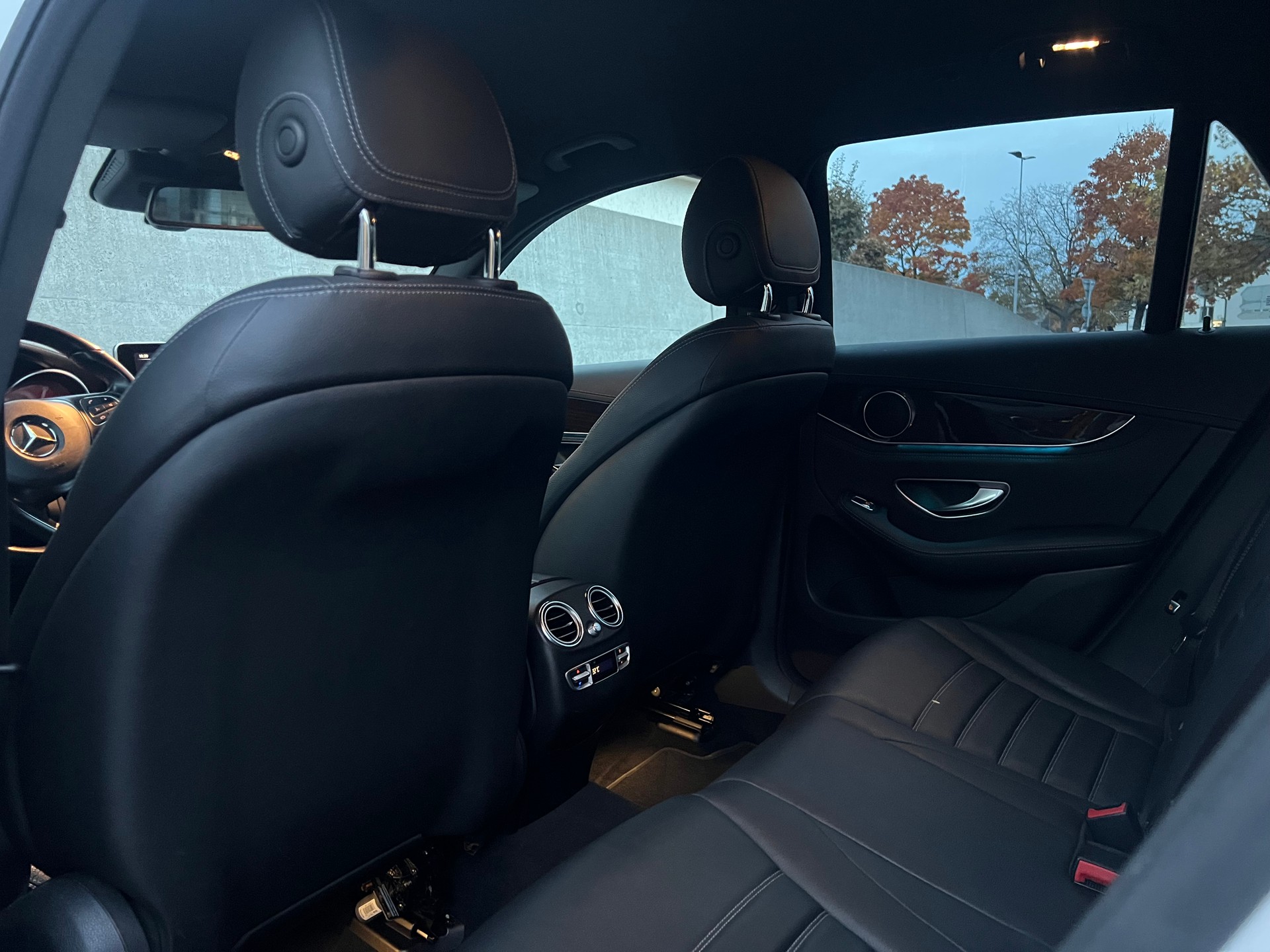 MERCEDES-BENZ GLC 220 d 4Matic 9G-Tronic-image-5