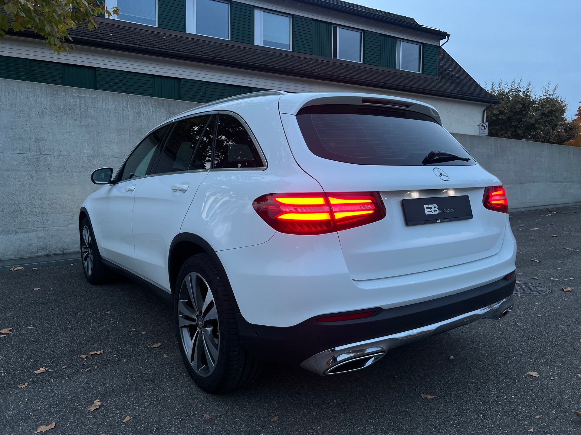 MERCEDES-BENZ GLC 220 d 4Matic 9G-Tronic-image-14