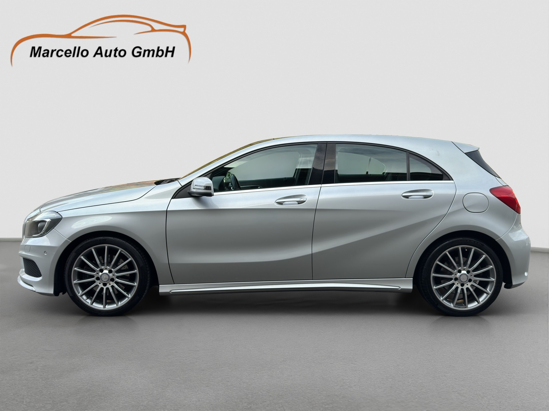 MERCEDES-BENZ A 250 AMG Line 4Matic 7G-DCT-image-1