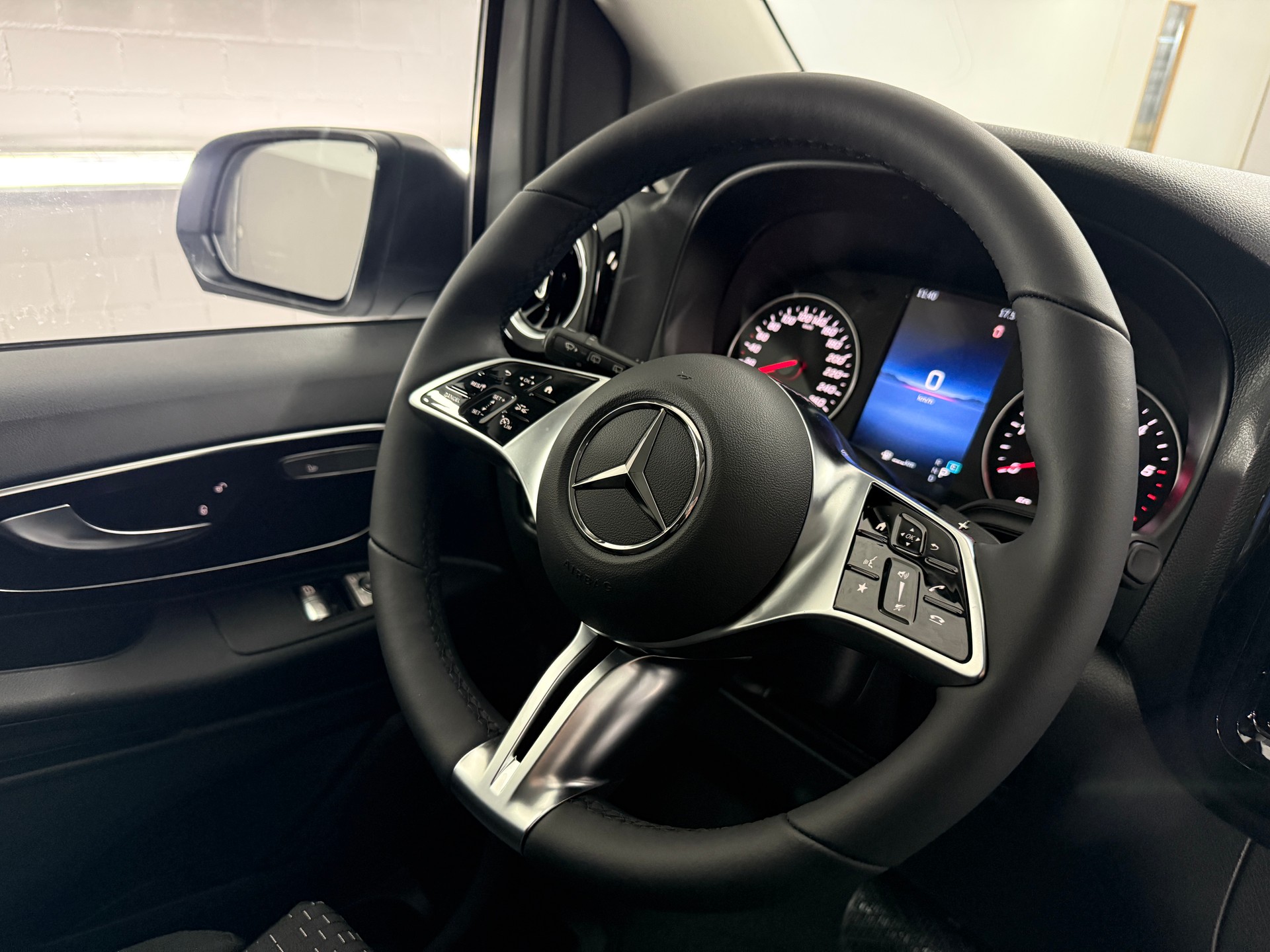 MERCEDES-BENZ Vito 116 CDI 4MATIC Tourer SELECT Family 3200mm L-image-15