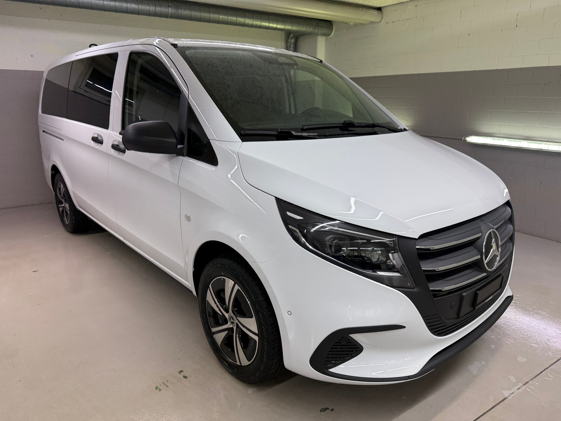 MERCEDES-BENZ Vito 116 CDI 4MATIC Tourer SELECT Family 3200mm L-showroom-element-1