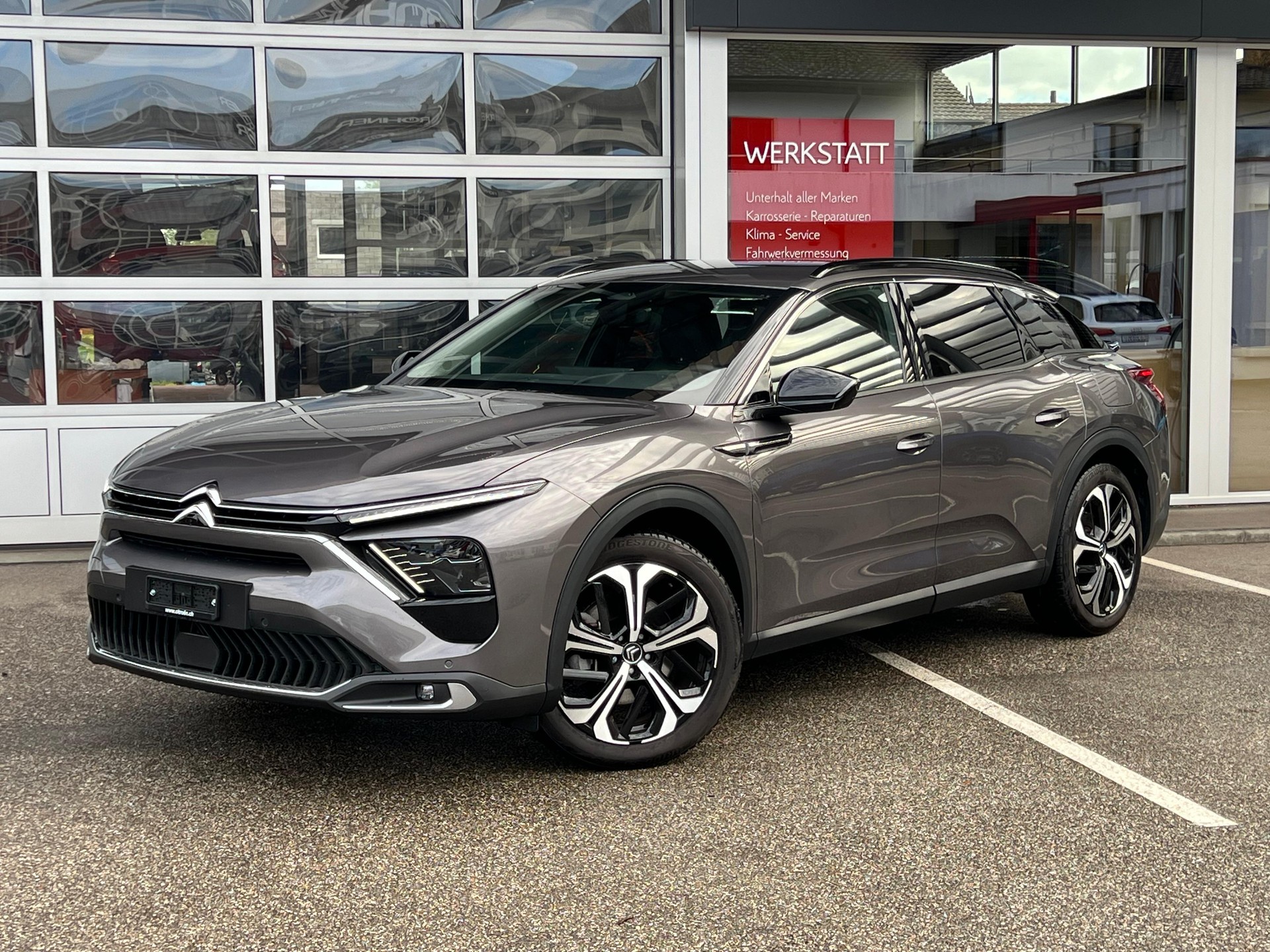CITROEN C5 X 1.6 Plug-in Hybrid Shine Pack-showroom-element-2