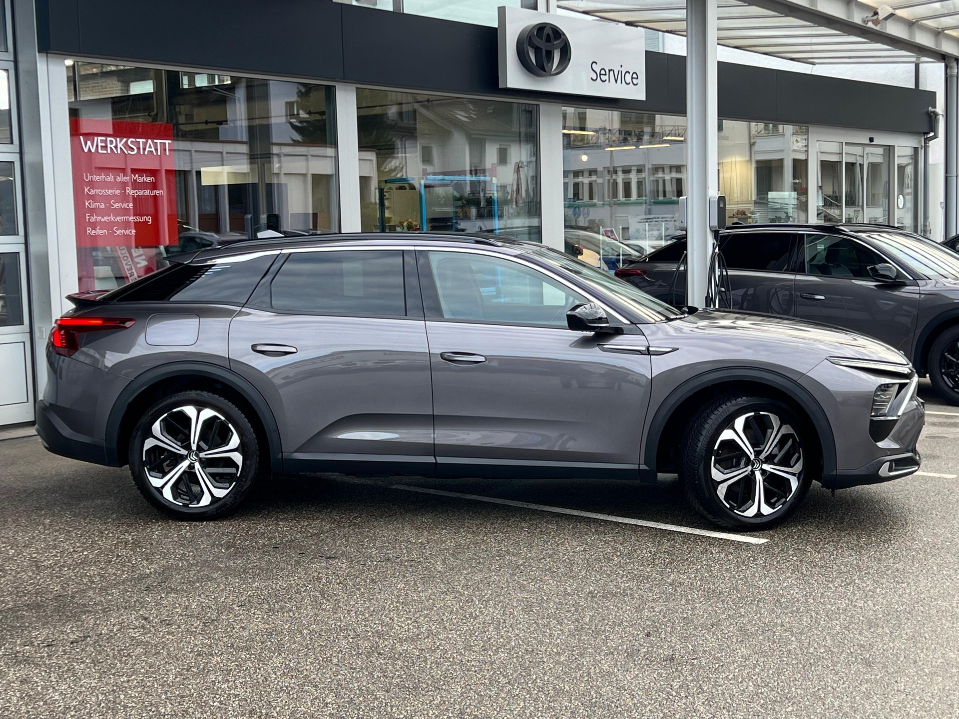CITROEN C5 X 1.6 Plug-in Hybrid Shine Pack-image-4