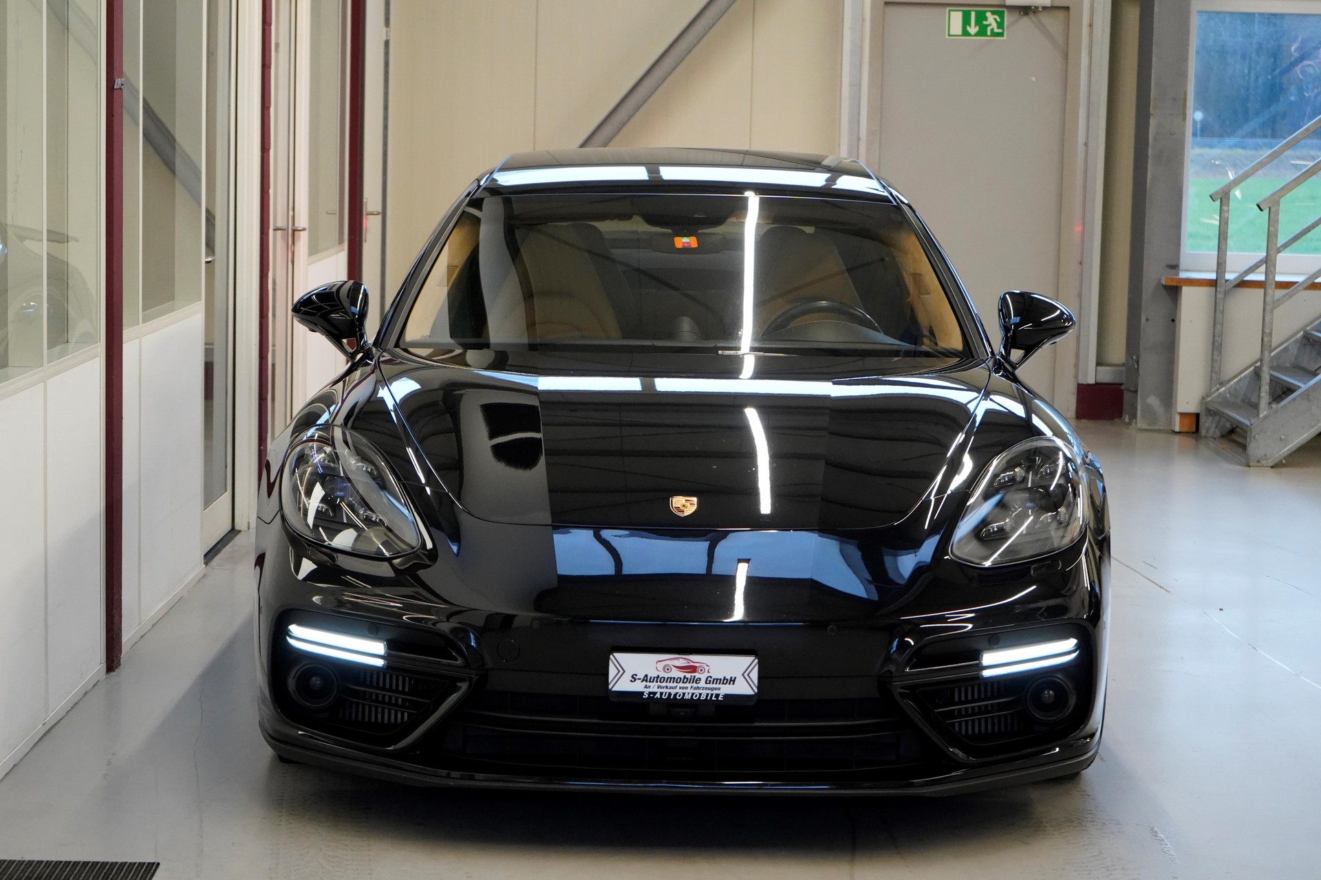 PORSCHE Panamera Turbo S E-Hybrid PDK-image-1
