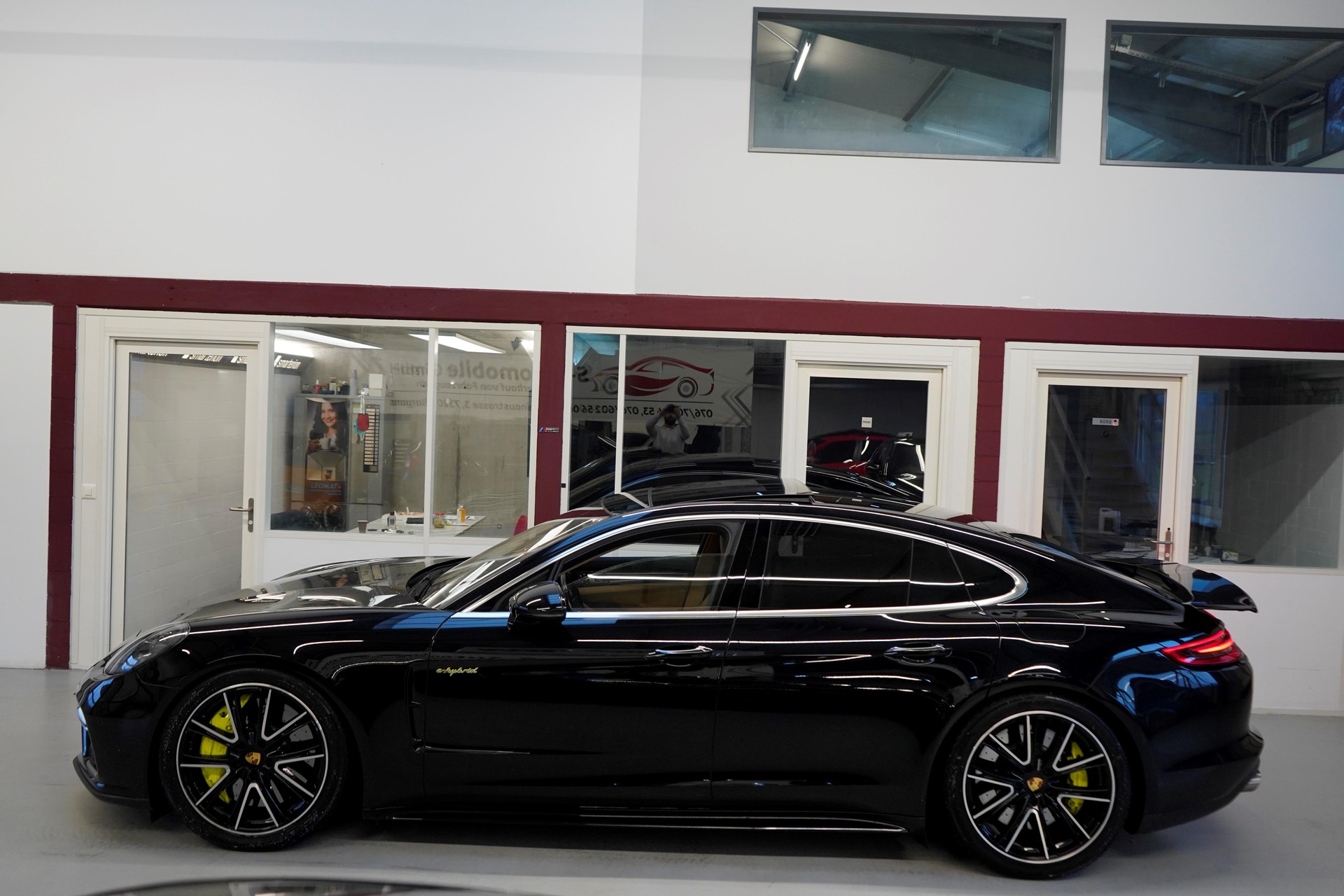 PORSCHE Panamera Turbo S E-Hybrid PDK-image-3