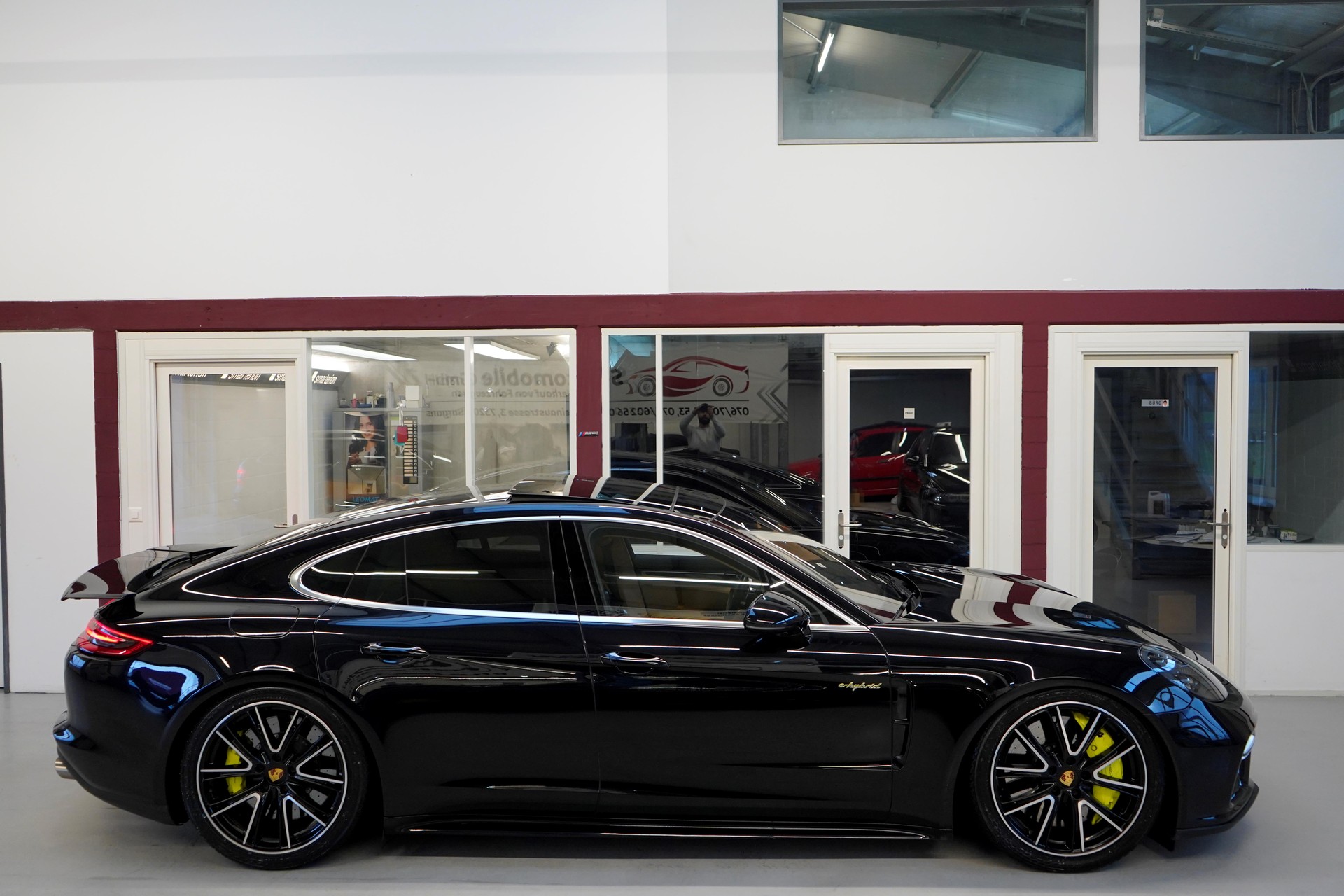 PORSCHE Panamera Turbo S E-Hybrid PDK-image-8