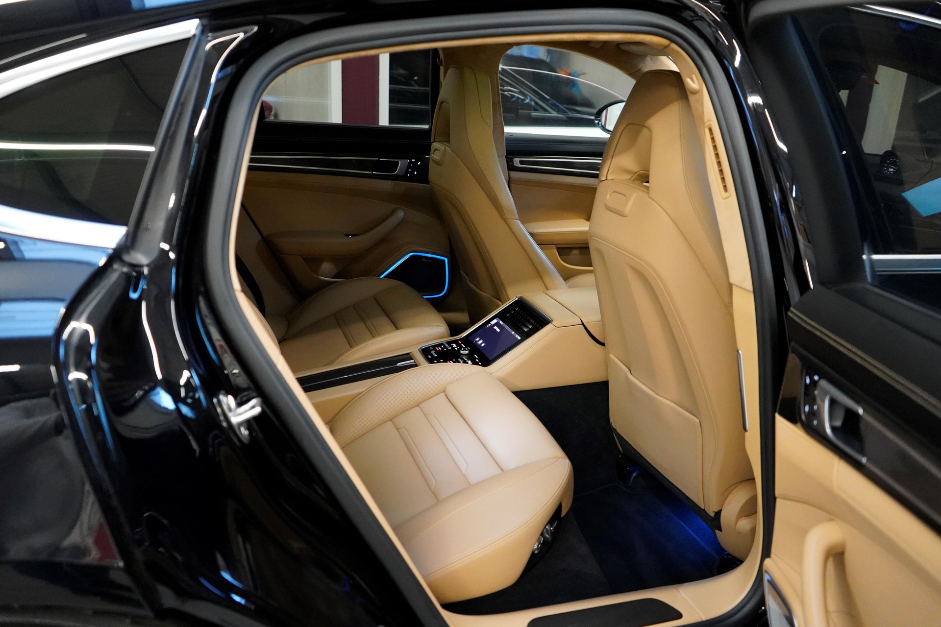 PORSCHE Panamera Turbo S E-Hybrid PDK-image-13