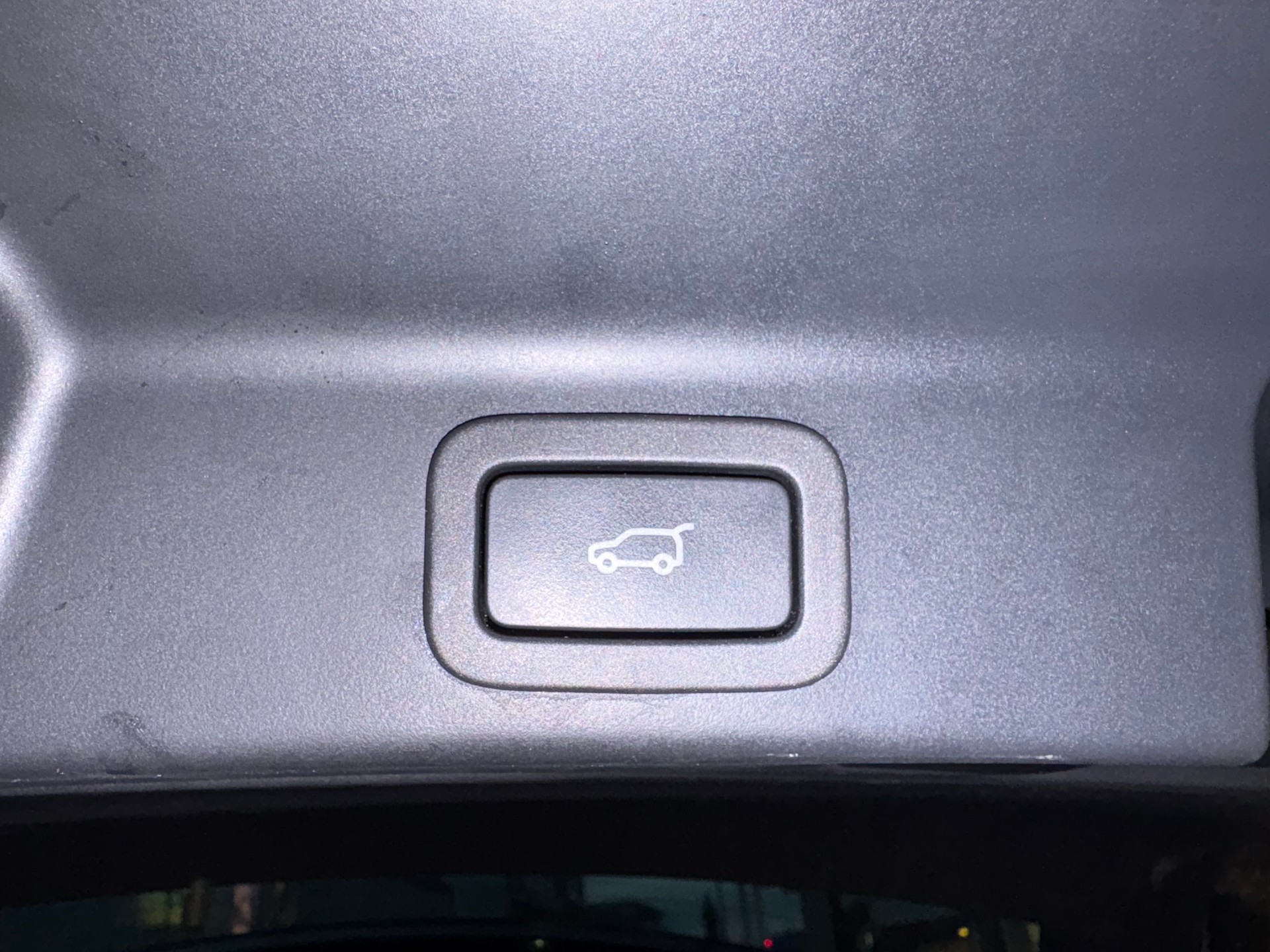 JAGUAR F-Pace 2.0d Portfolio AWD-image-7