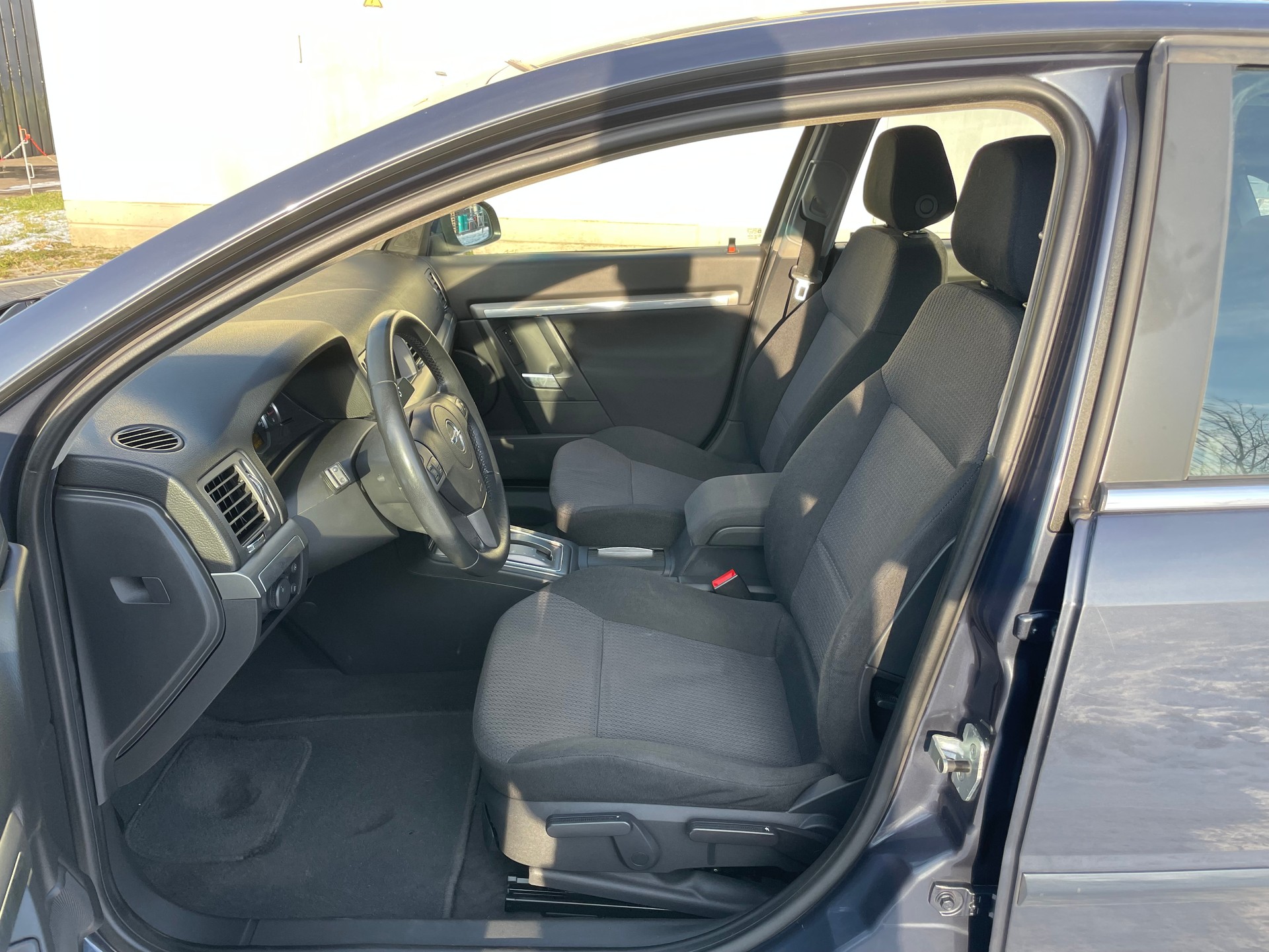OPEL Vectra 2.2 Elegance-image-6