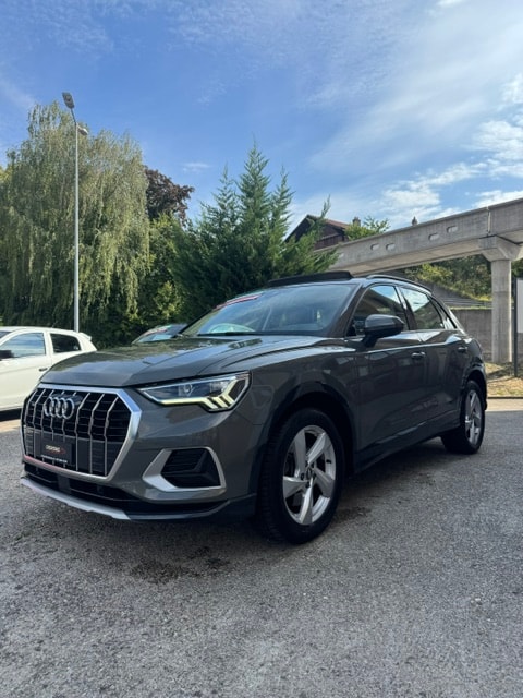 AUDI Q3 40 TFSI advanced quattro S-tronic-showroom-element-1
