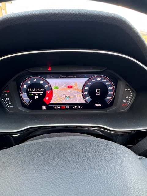 AUDI Q3 40 TFSI advanced quattro S-tronic-image-8