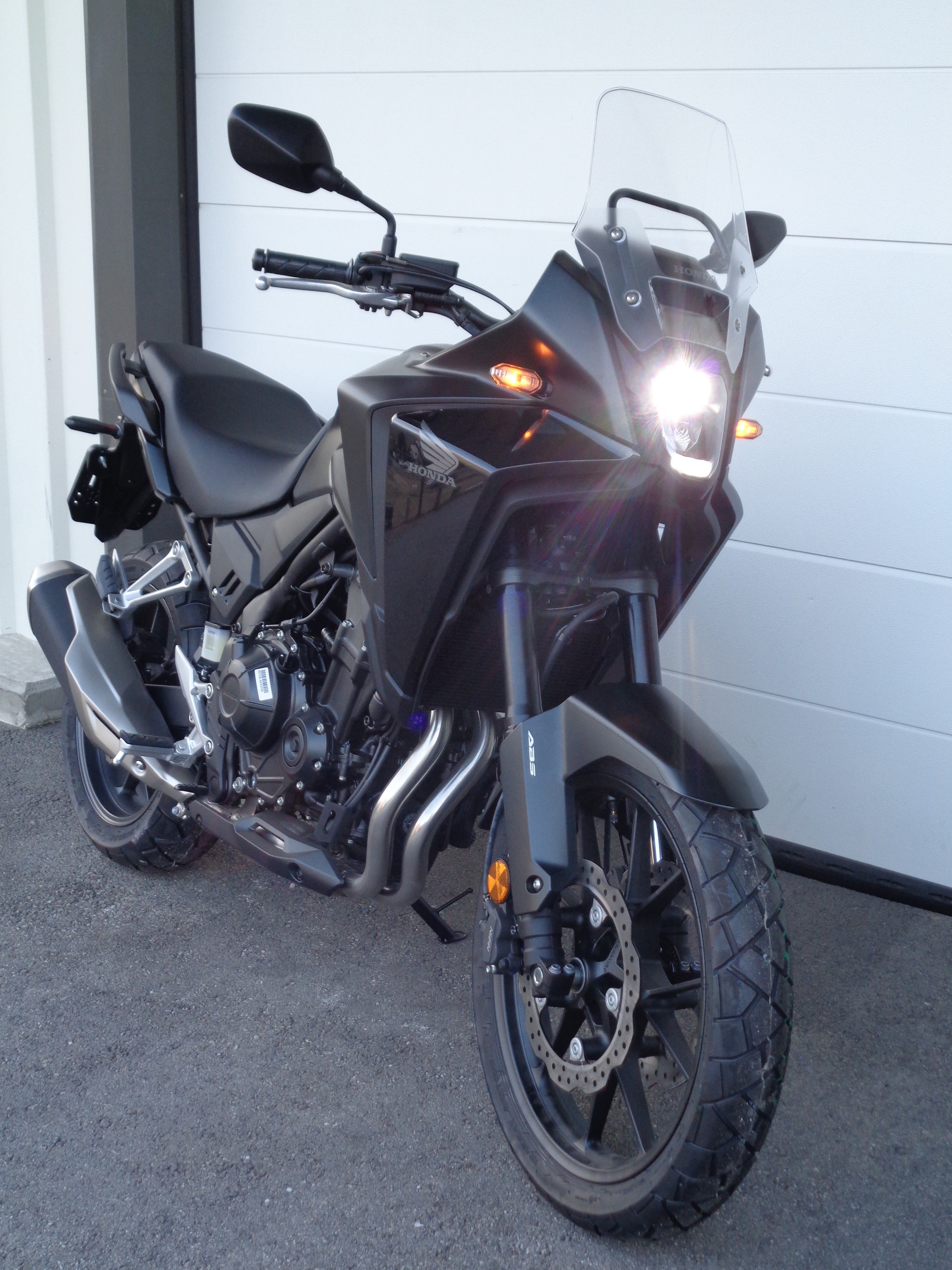 HONDA NX 500-showroom-element-1