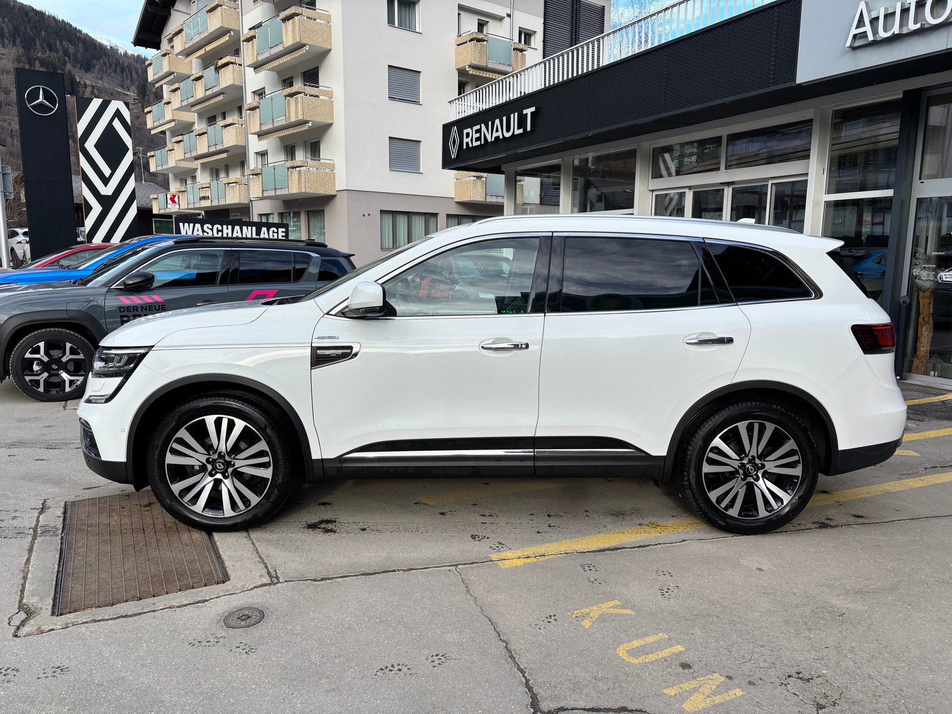 RENAULT Koleos 2.0 dCi Initiale Paris 4WD-image-4