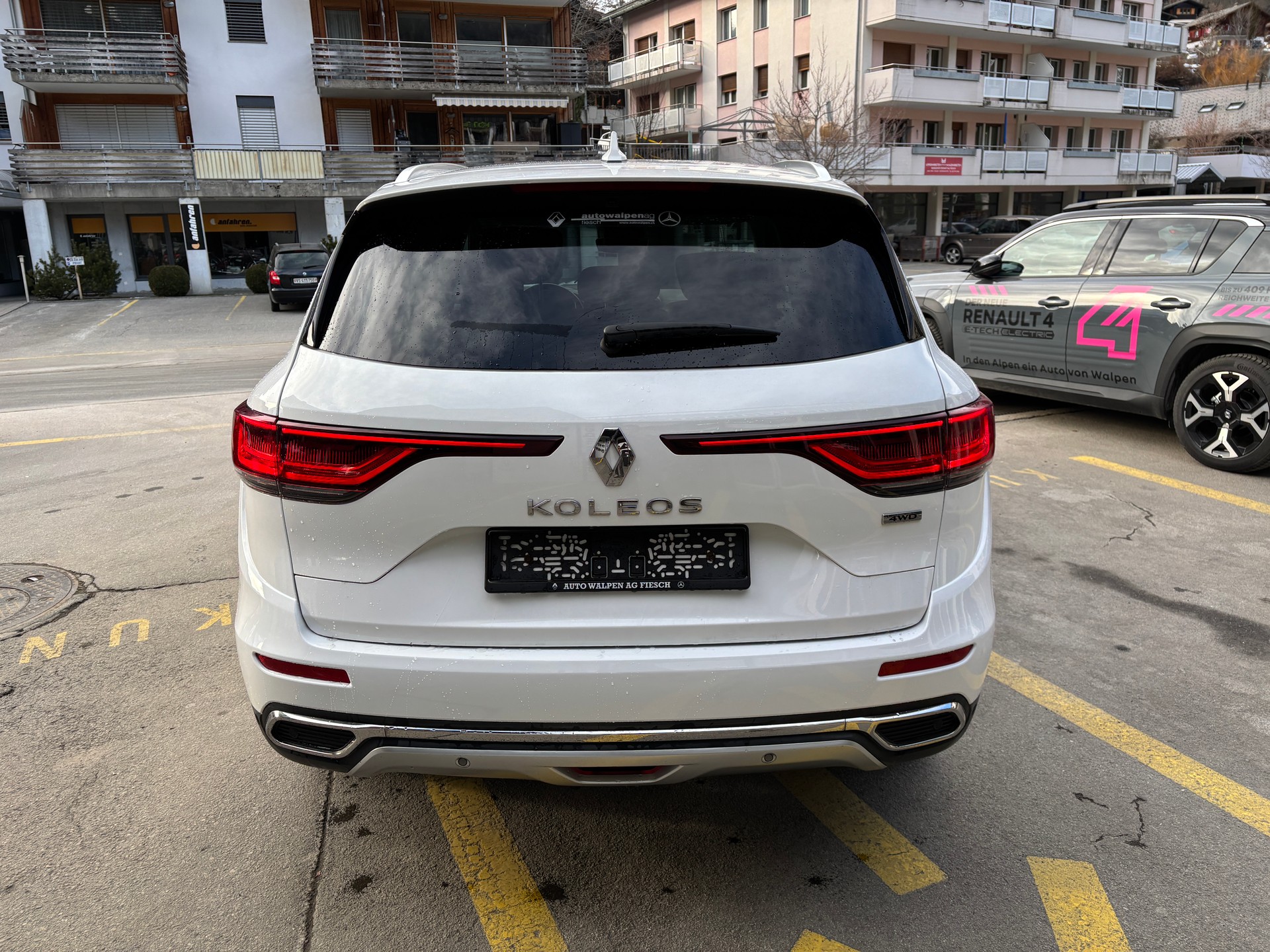 RENAULT Koleos 2.0 dCi Initiale Paris 4WD-showroom-element-3