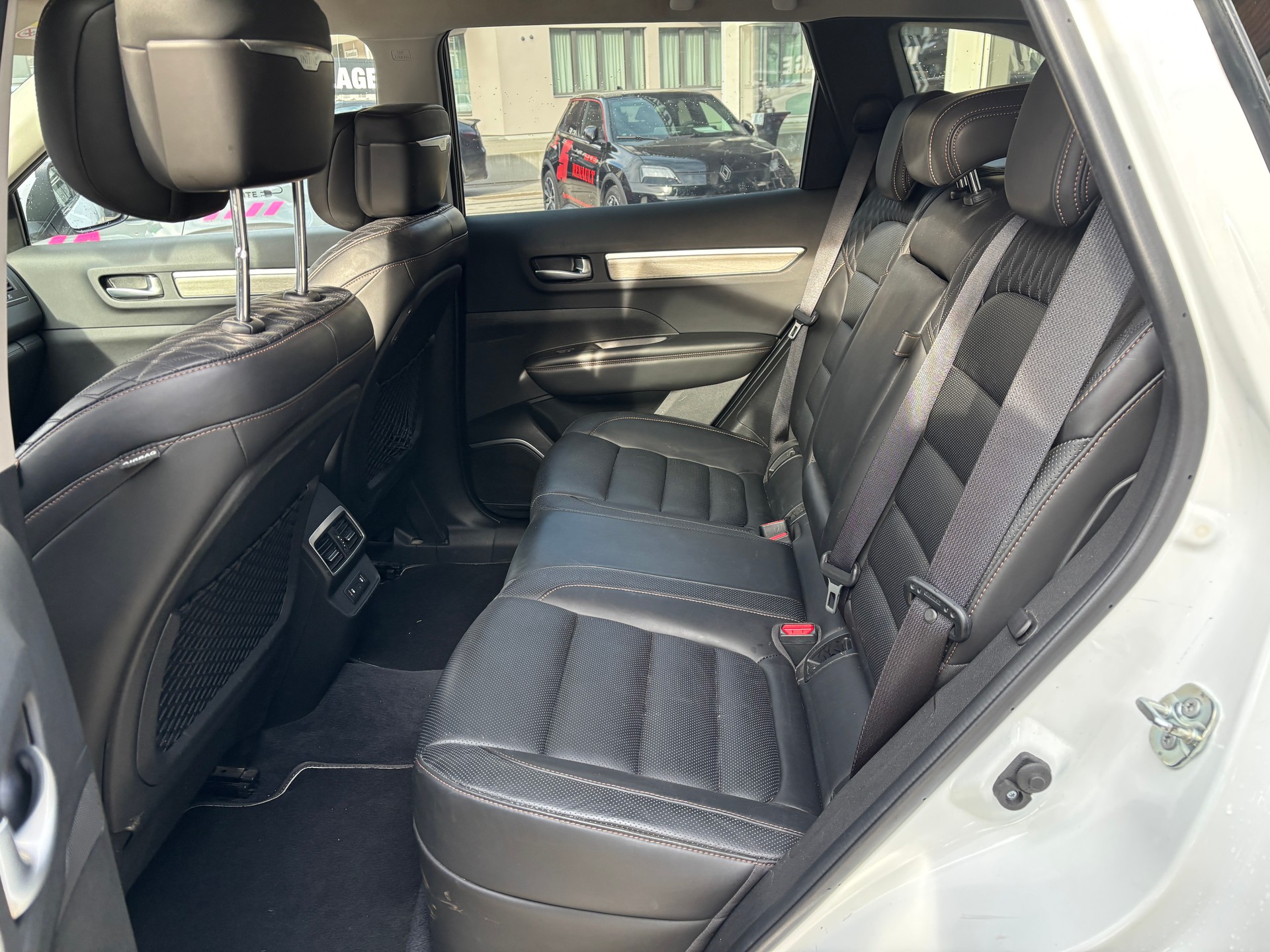 RENAULT Koleos 2.0 dCi Initiale Paris 4WD-image-10