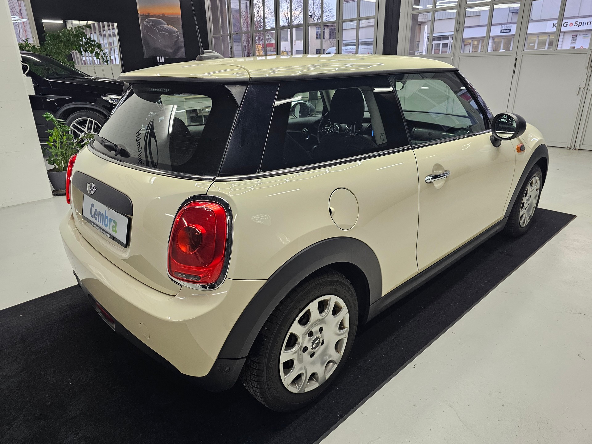 MINI One First-image-9