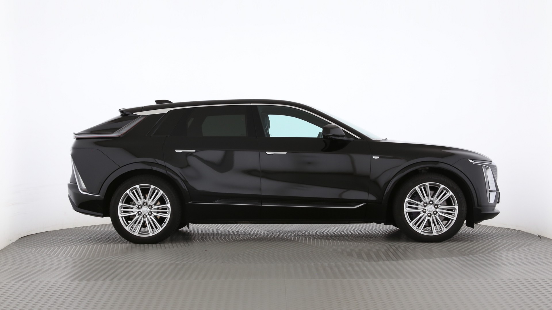 CADILLAC LYRIQ Luxury 102 kWh AWD-image-26