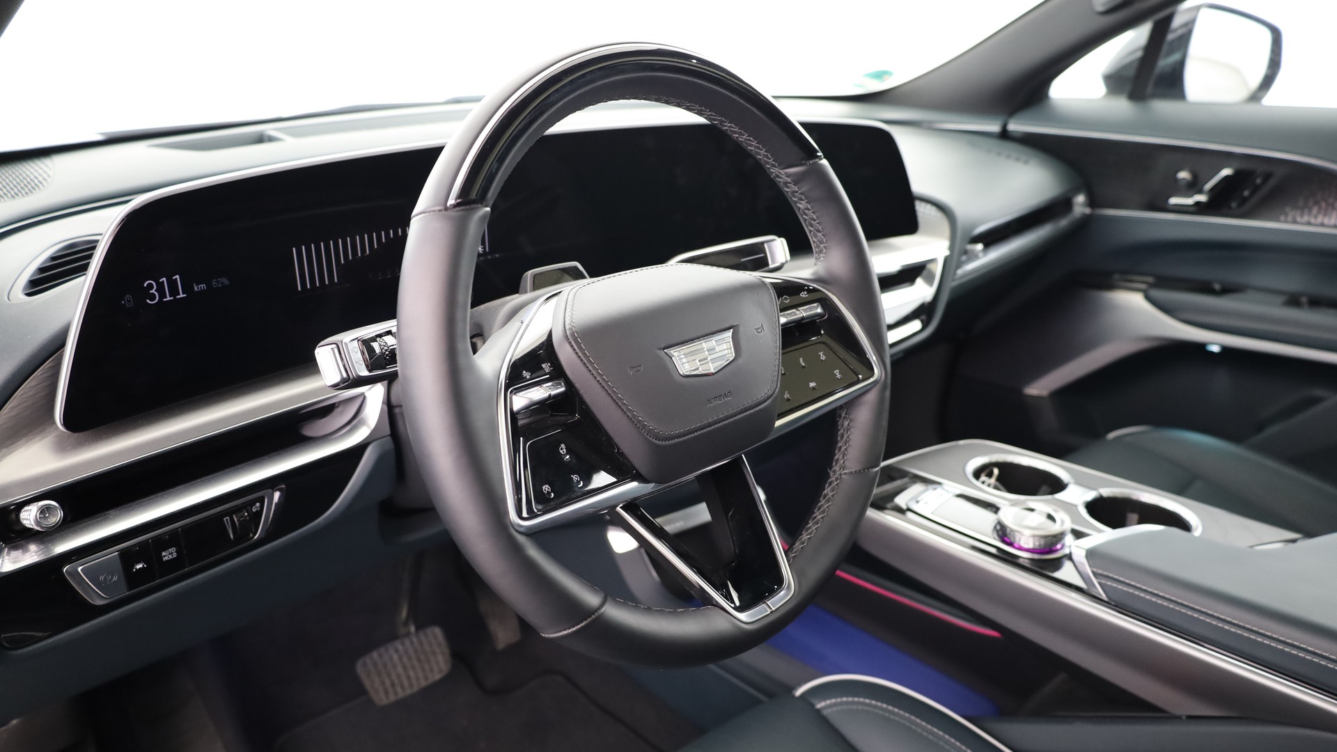 CADILLAC LYRIQ Luxury 102 kWh AWD-image-4