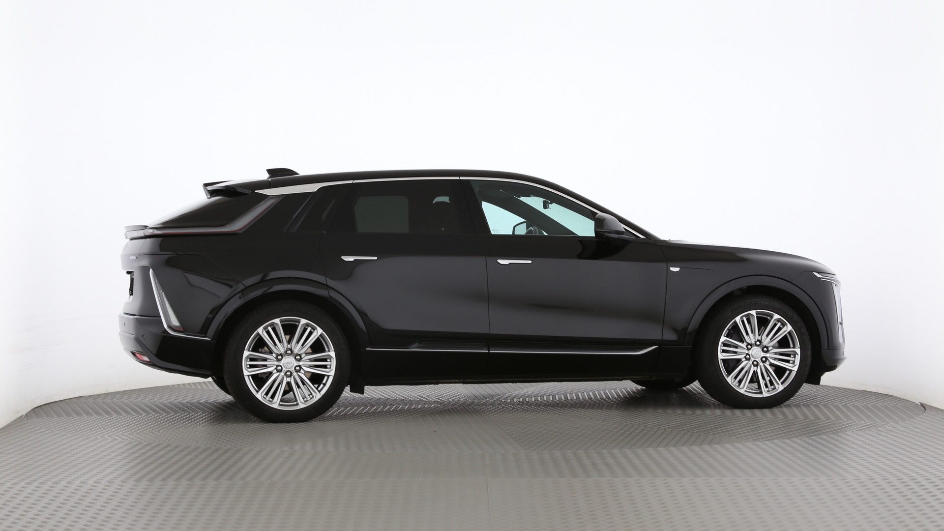 CADILLAC LYRIQ Luxury 102 kWh AWD-image-25
