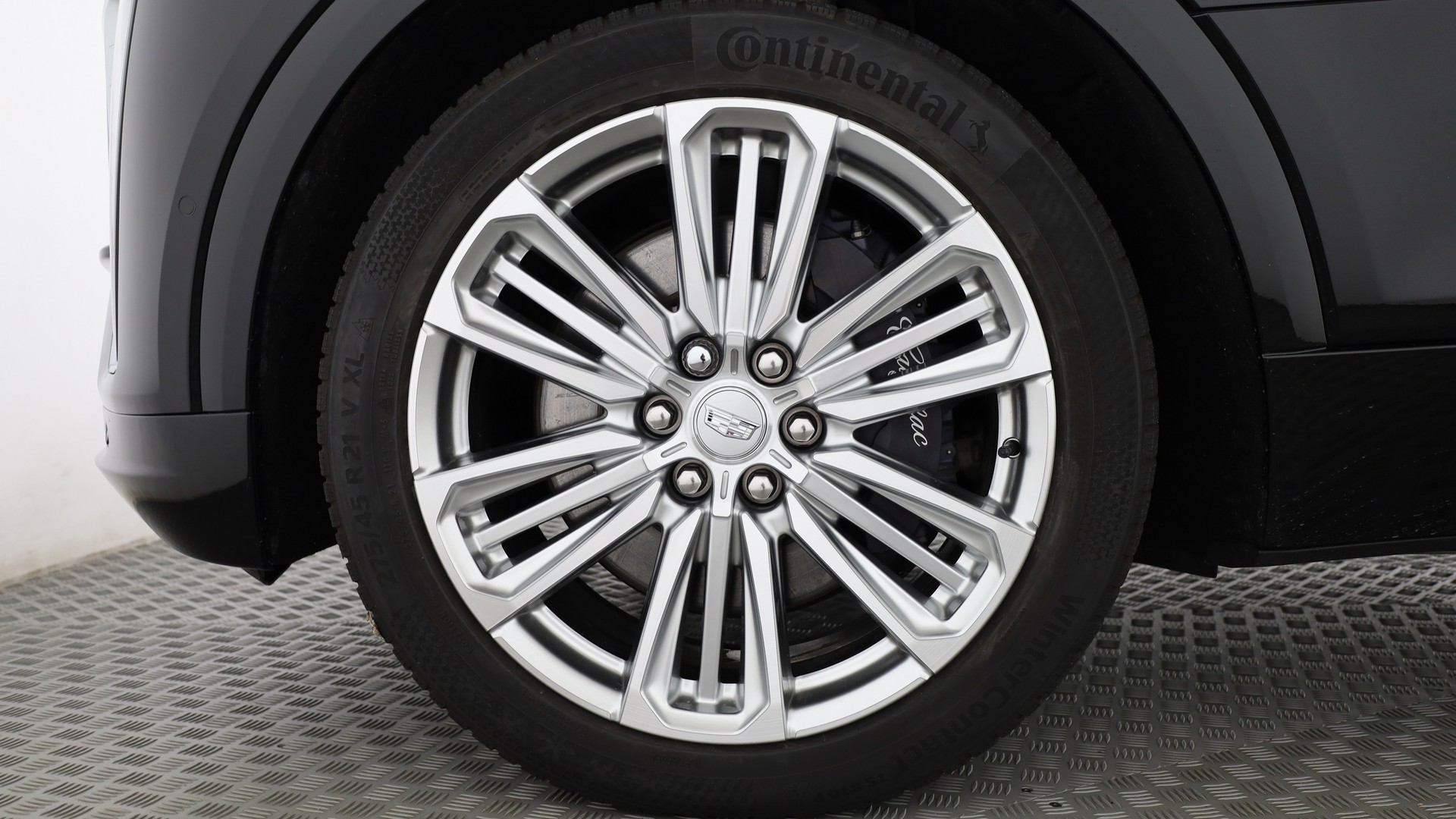 CADILLAC LYRIQ Luxury 102 kWh AWD-image-8