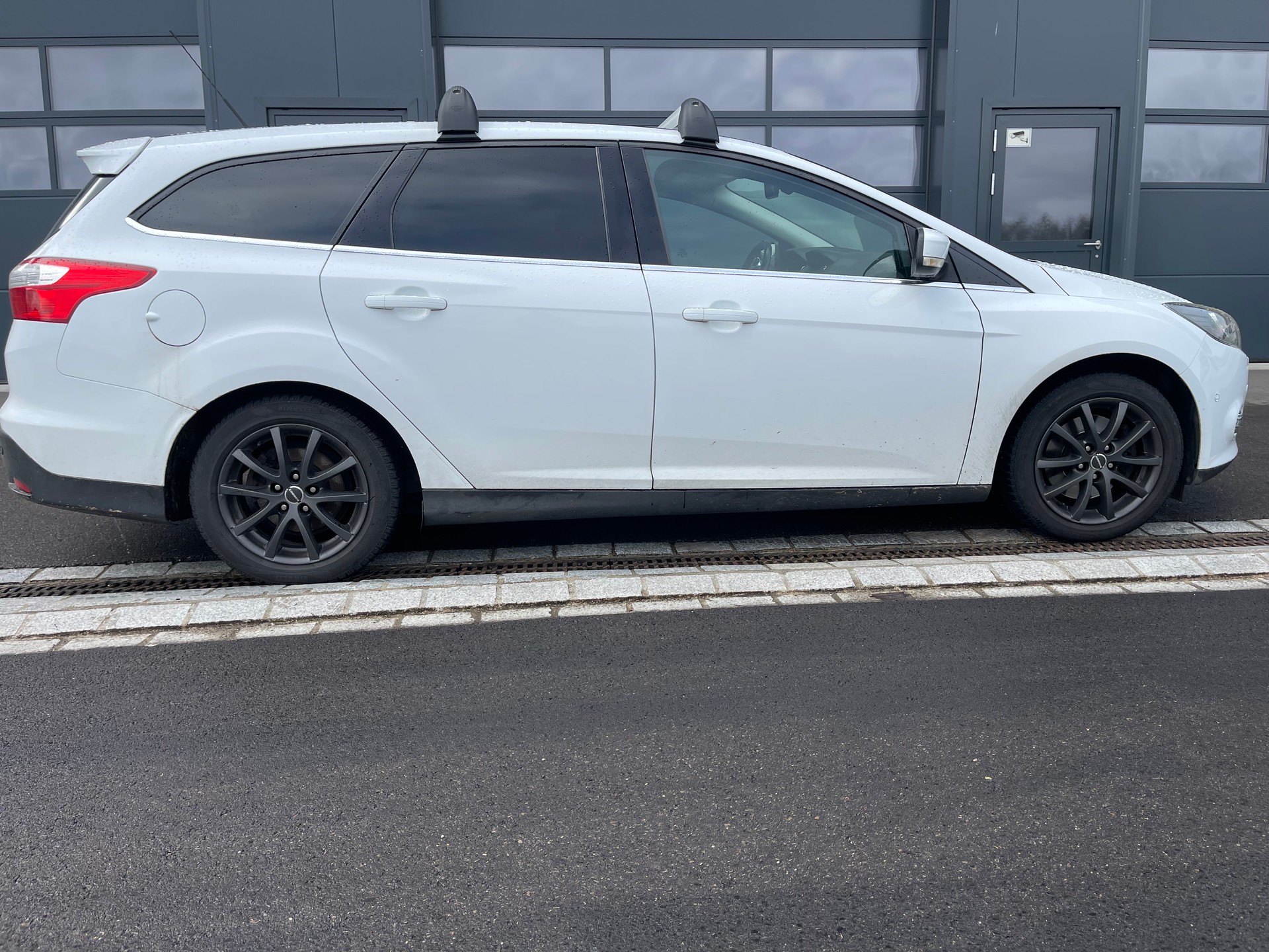FORD Focus 2.0 TDCi Trend PowerShift-image-4