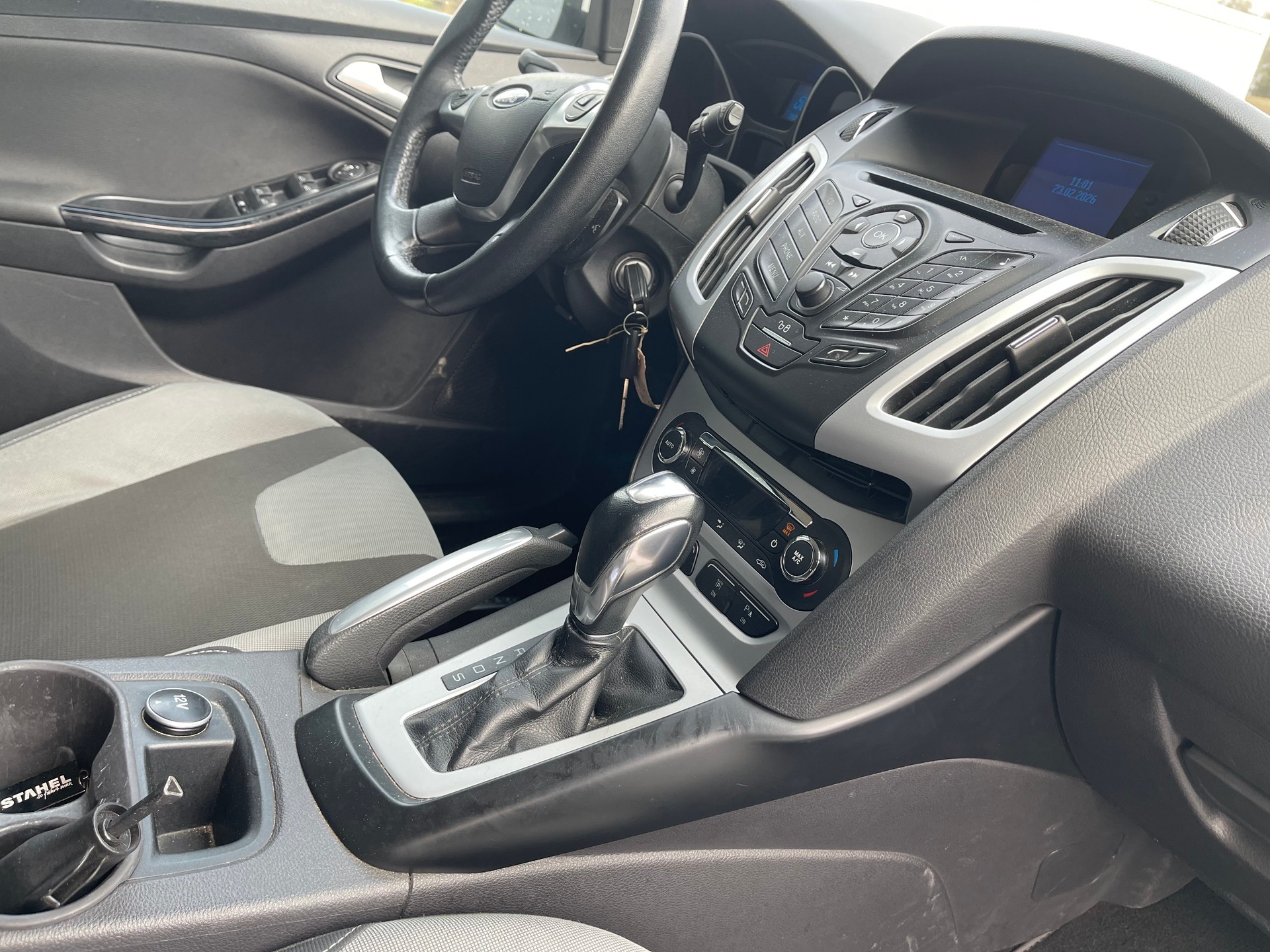 FORD Focus 2.0 TDCi Trend PowerShift-image-11
