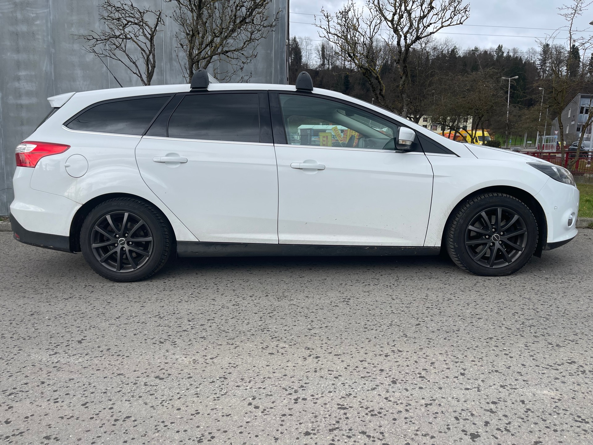 FORD Focus 2.0 TDCi Trend PowerShift-image-1