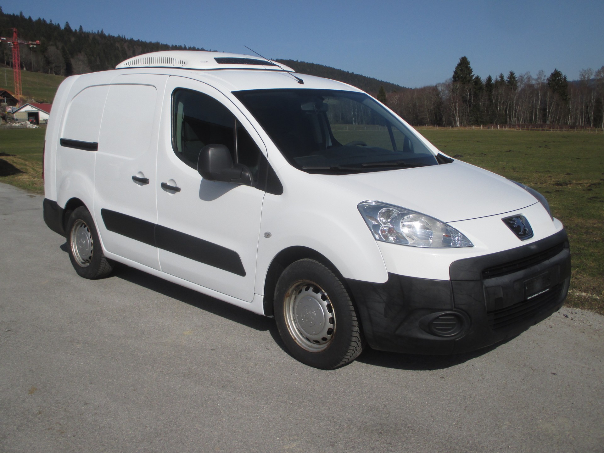 PEUGEOT Partner 1.6 e-HDI Urban Pack-image-2