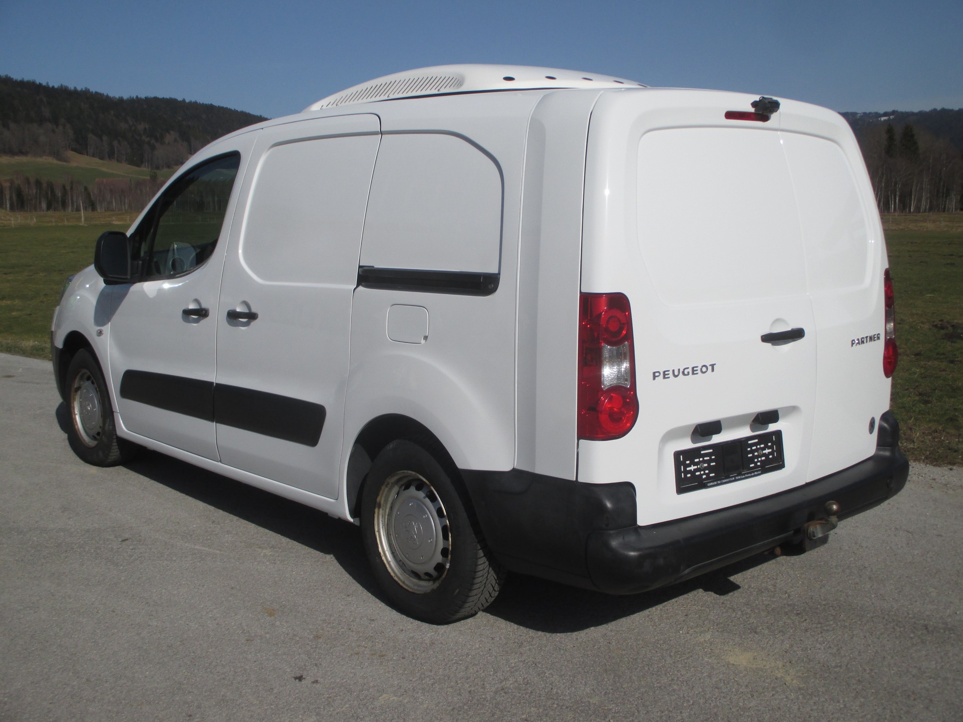 PEUGEOT Partner 1.6 e-HDI Urban Pack-image-3